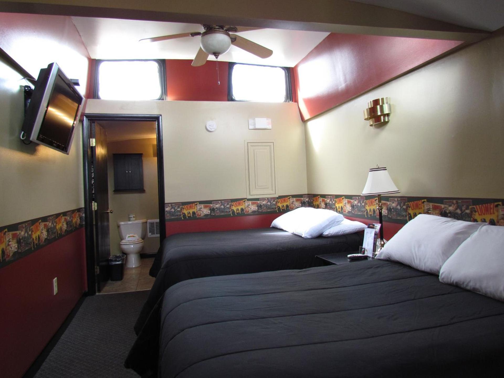 Red Caboose Motel & Restaurant photo 15
