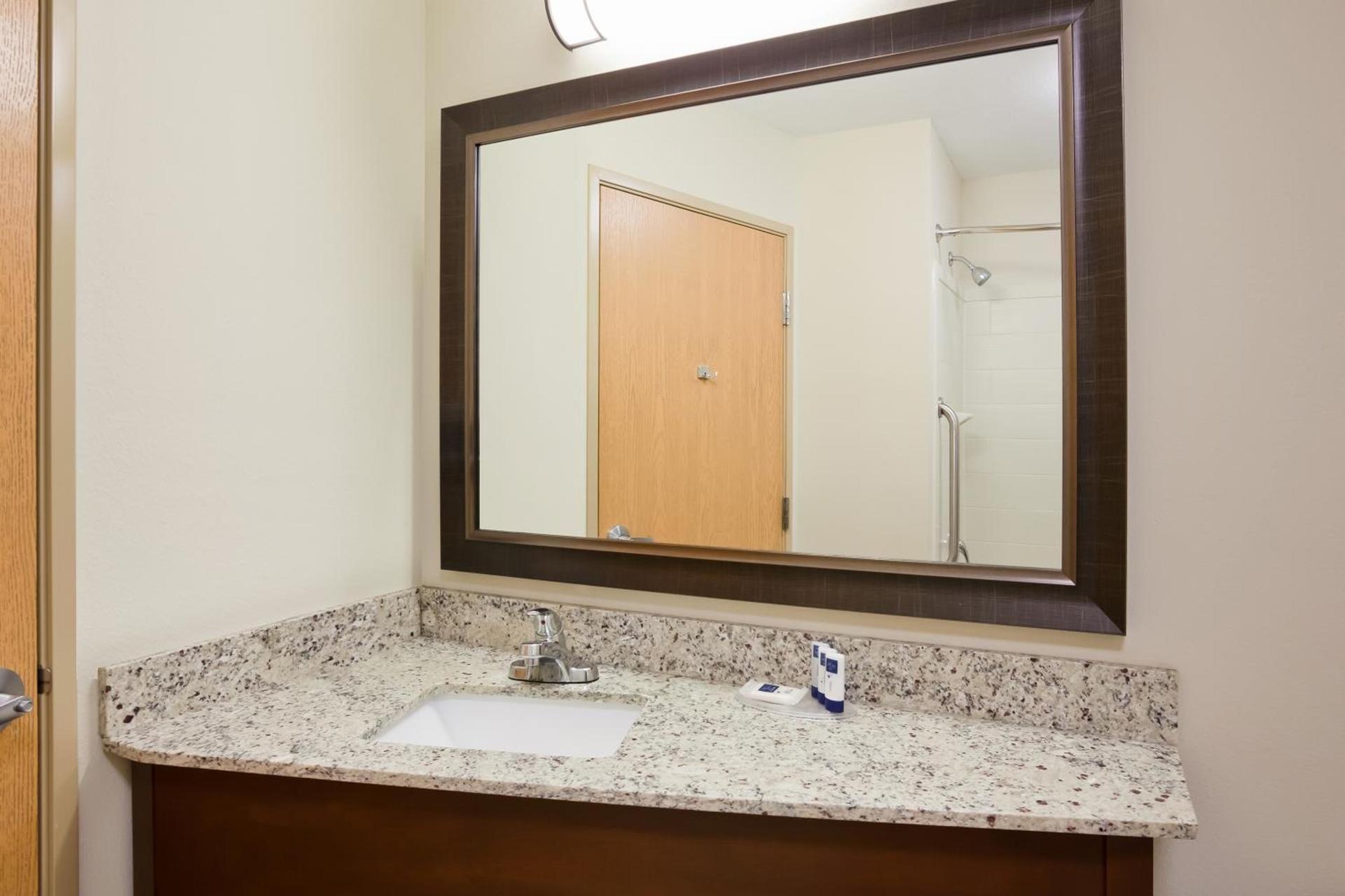 AmericInn by Wyndham Hawley photo 25