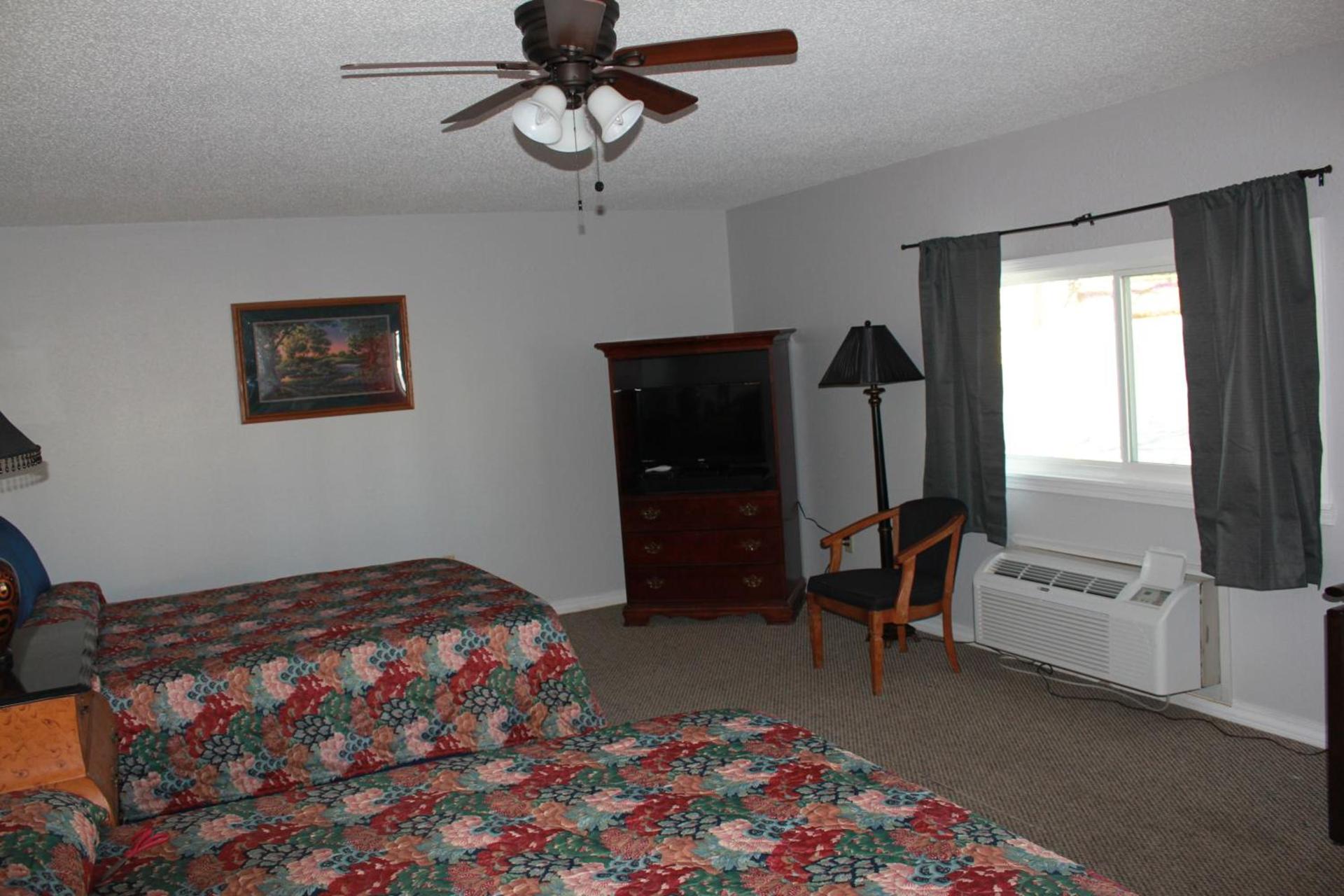 Brydan Suites photo 50