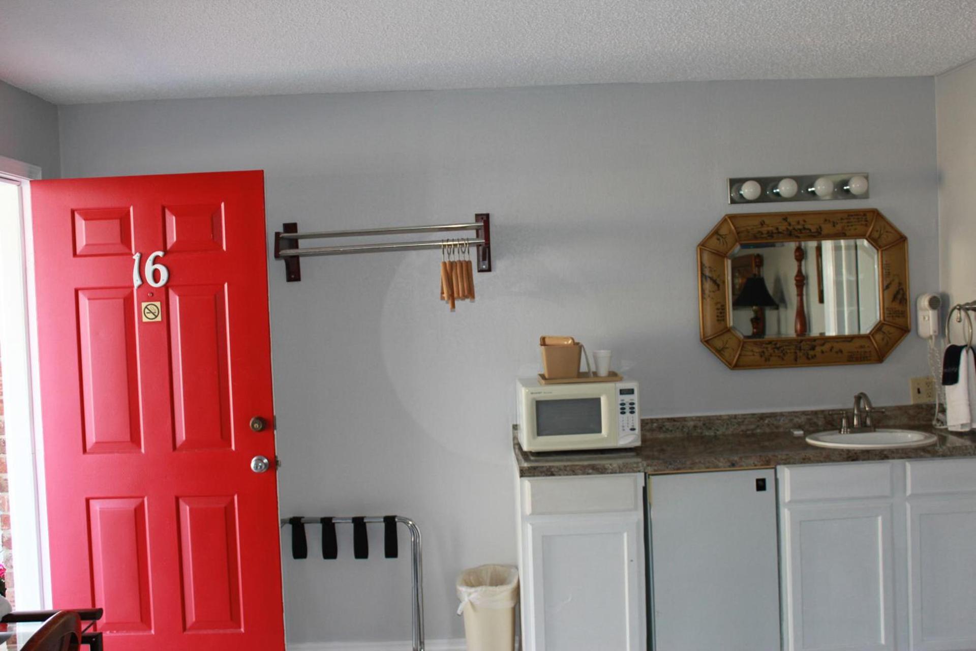 Brydan Suites photo 48