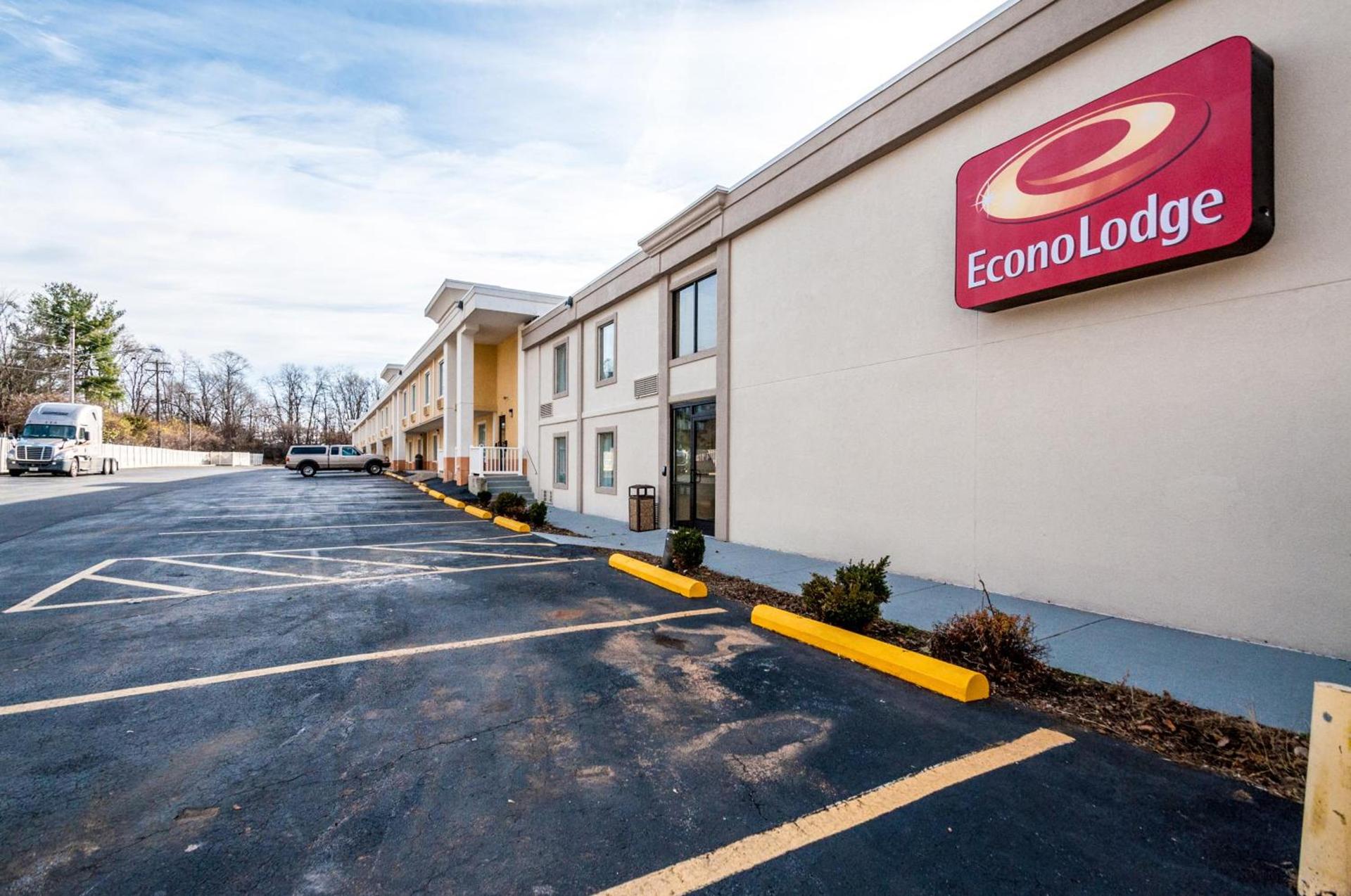 Econo Lodge Hagerstown photo 3