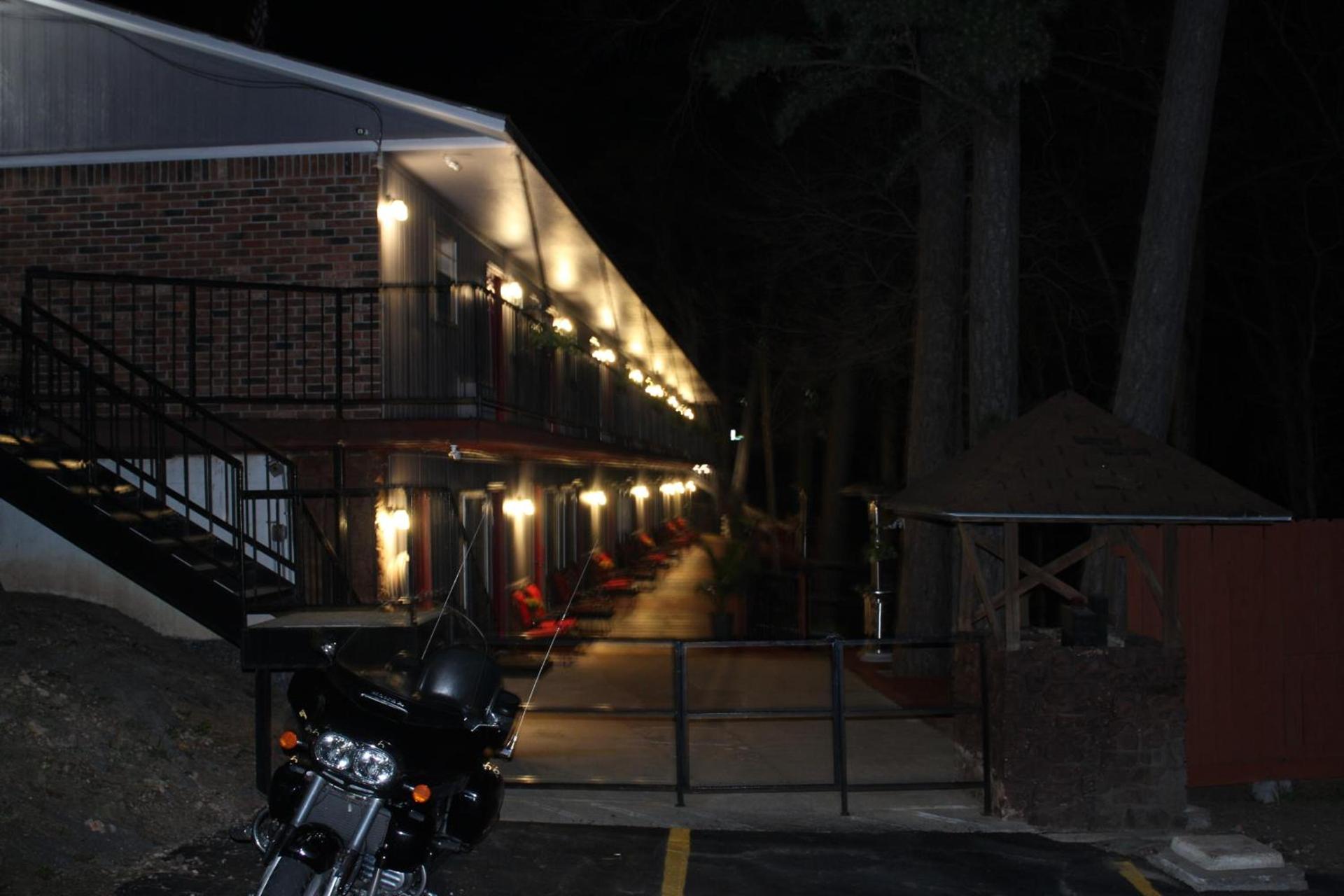 Brydan Suites photo 41
