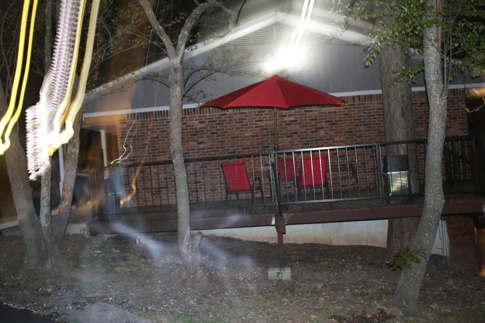 Brydan Suites photo 38