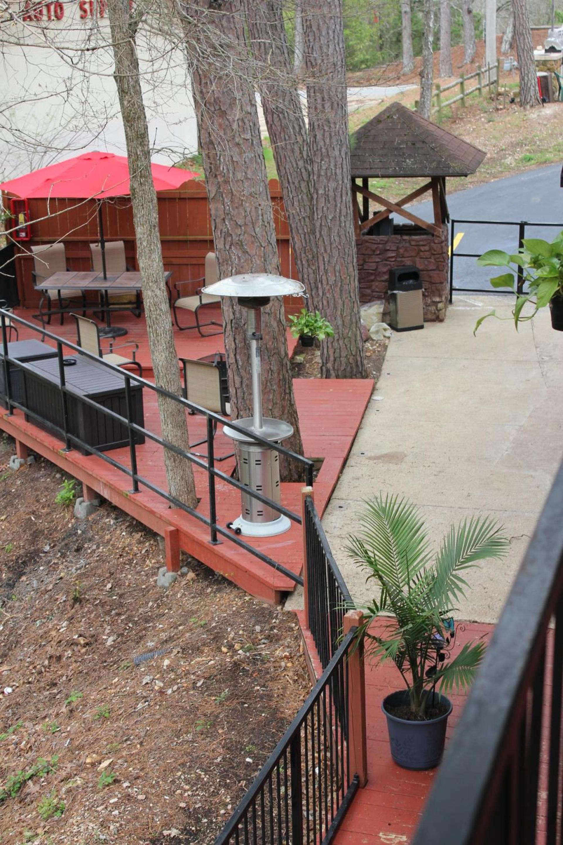 Brydan Suites photo 33
