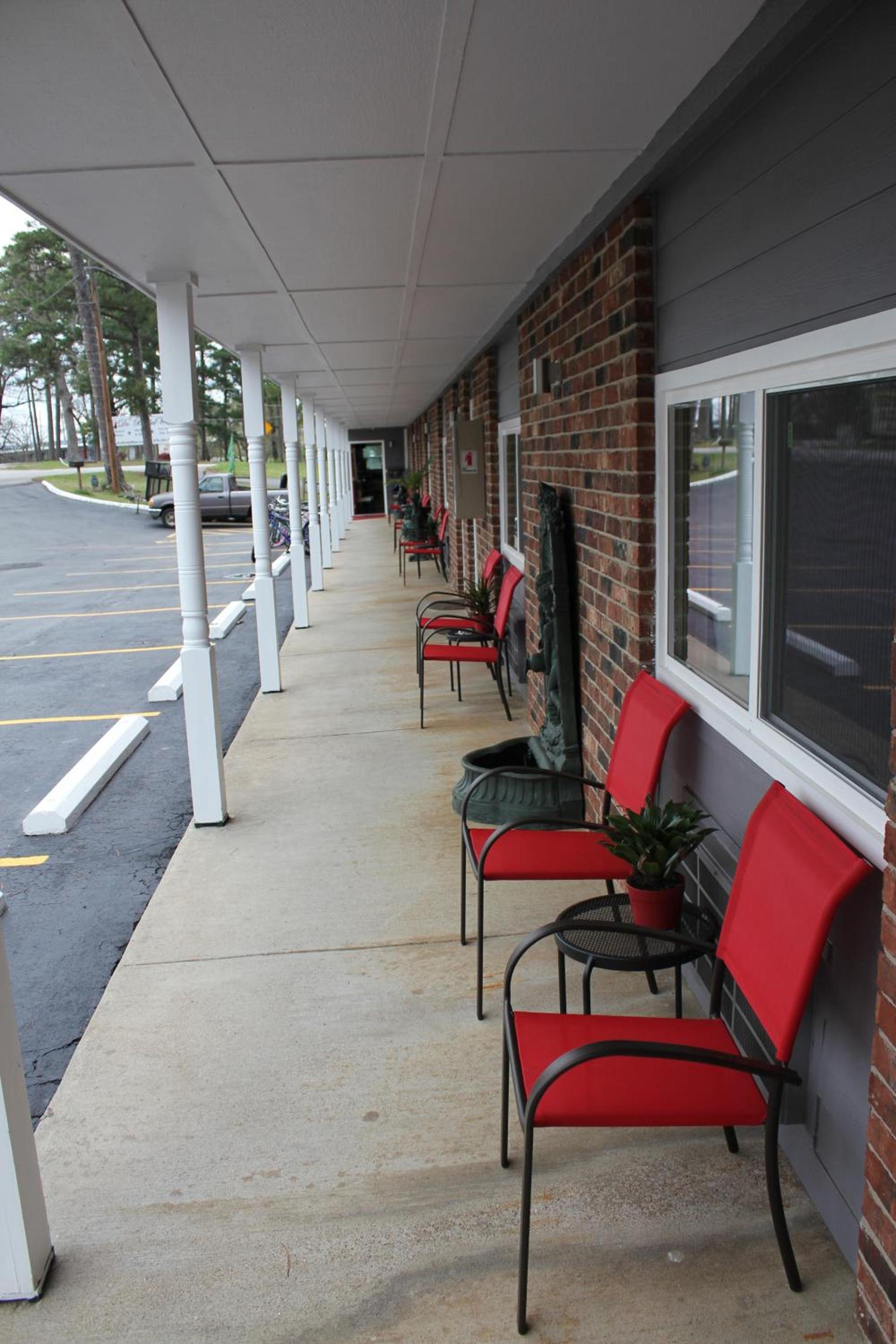 Brydan Suites photo 29
