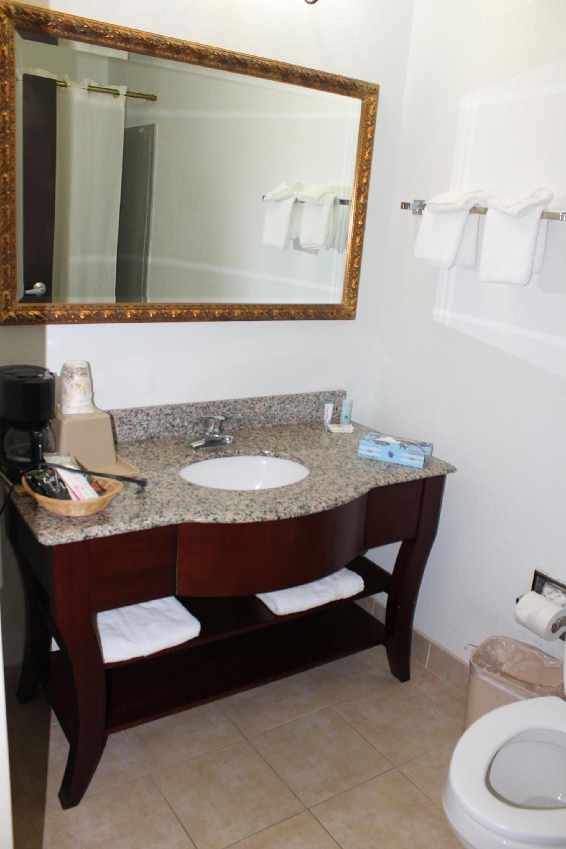 Quality Inn & Suites Port Arthur - Nederland photo 58
