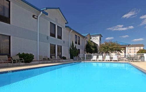 Country Inn & Suites by Radisson, Bryant Little Rock , AR photo 24