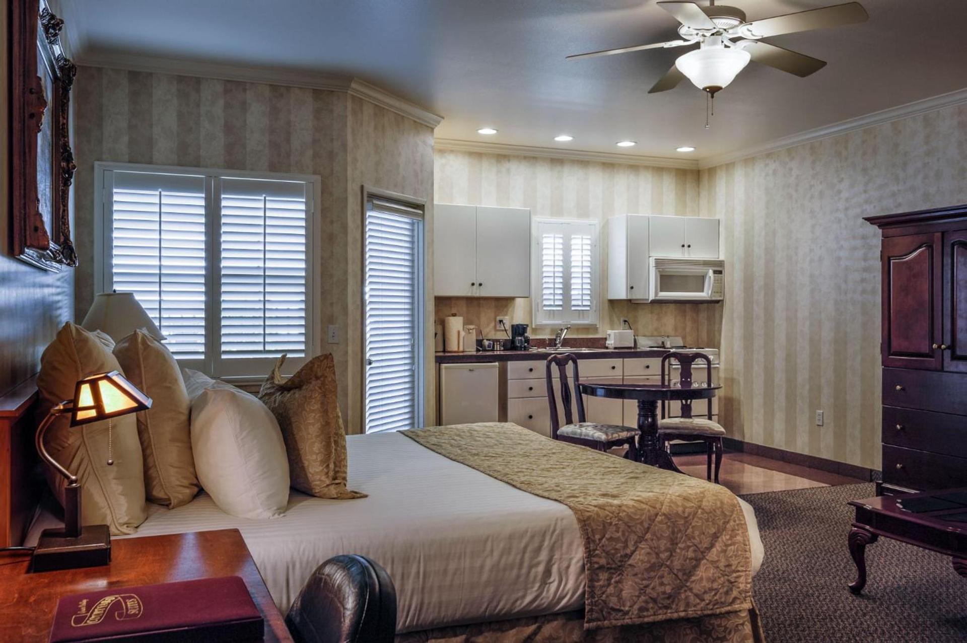 Grass Valley Courtyard Suites photo 25