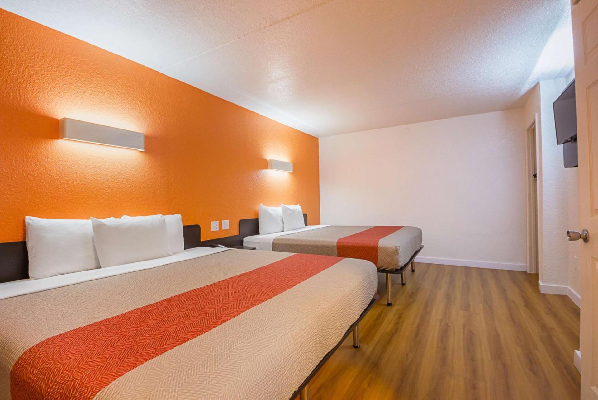 Motel 6-Garland, TX - Northeast Dallas photo 8