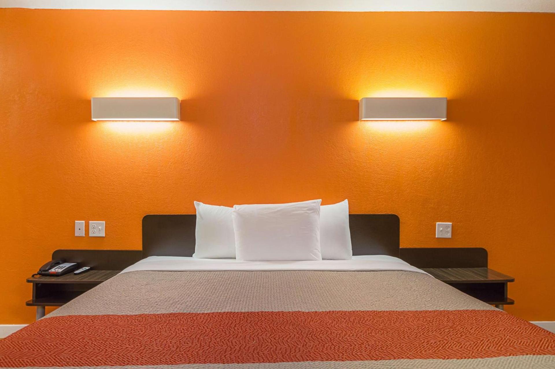 Motel 6-Garland, TX - Northeast Dallas photo 37