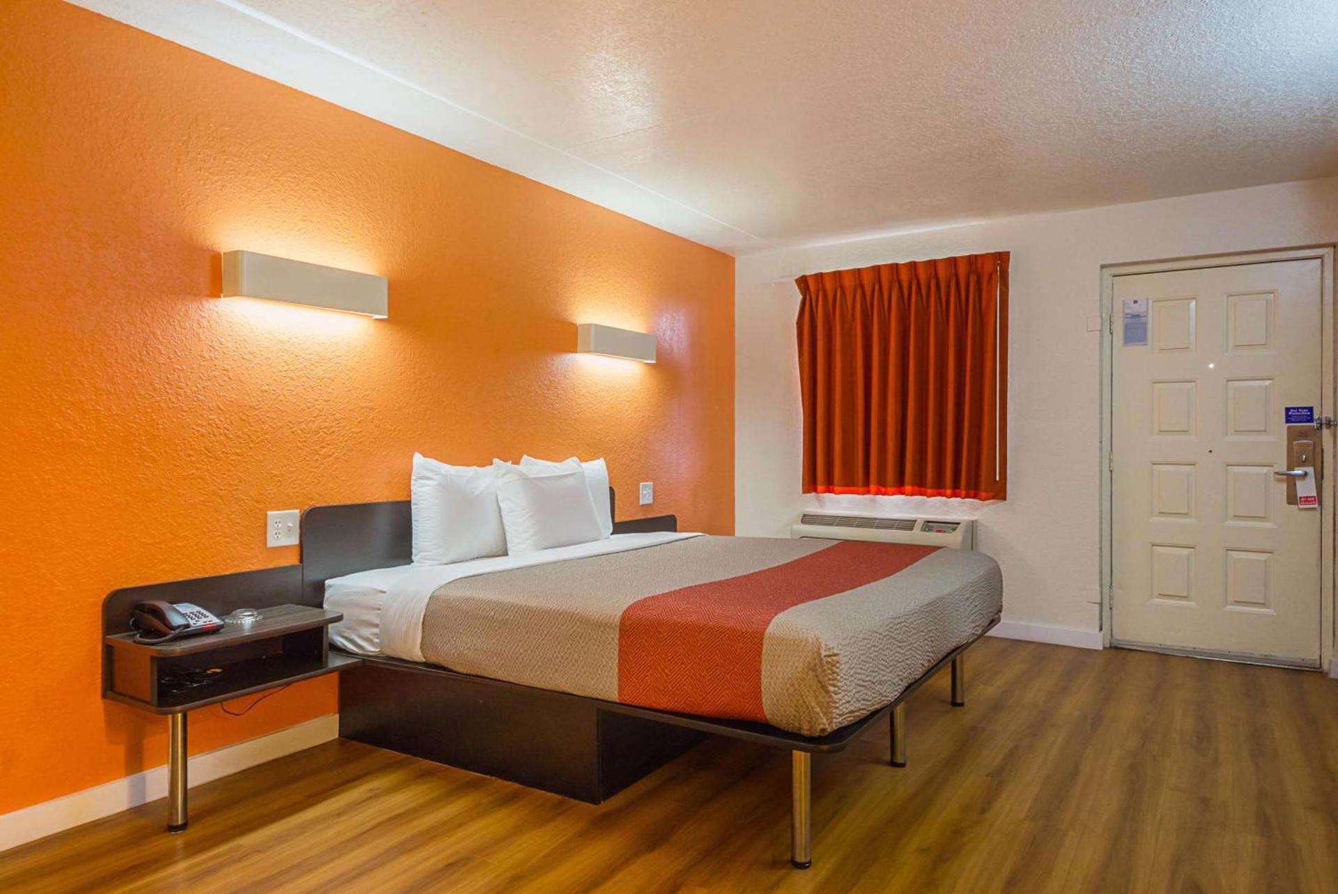 Motel 6-Garland, TX - Northeast Dallas photo 18