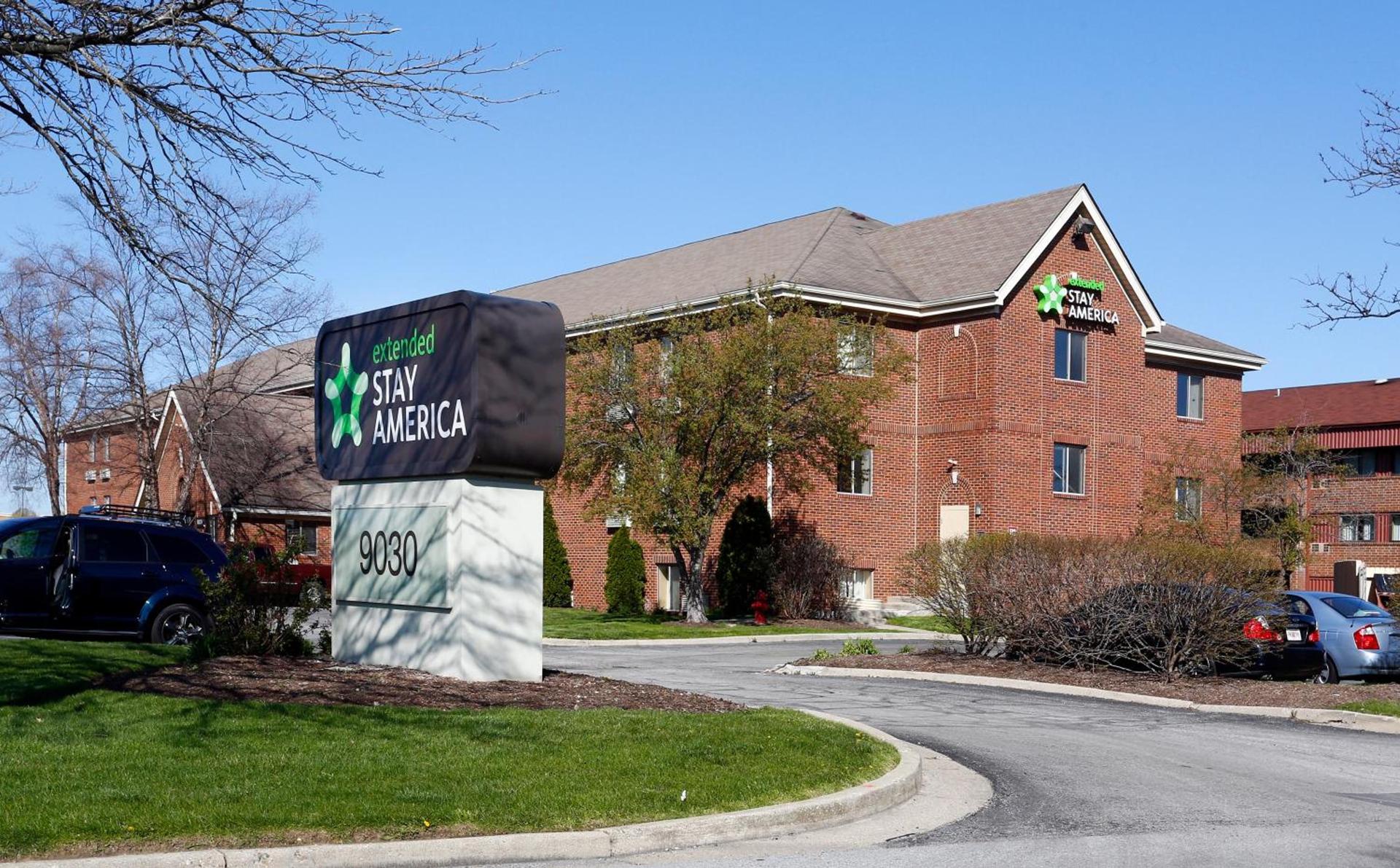 MainStay Suites Indianapolis Northwest - College Park photo 1