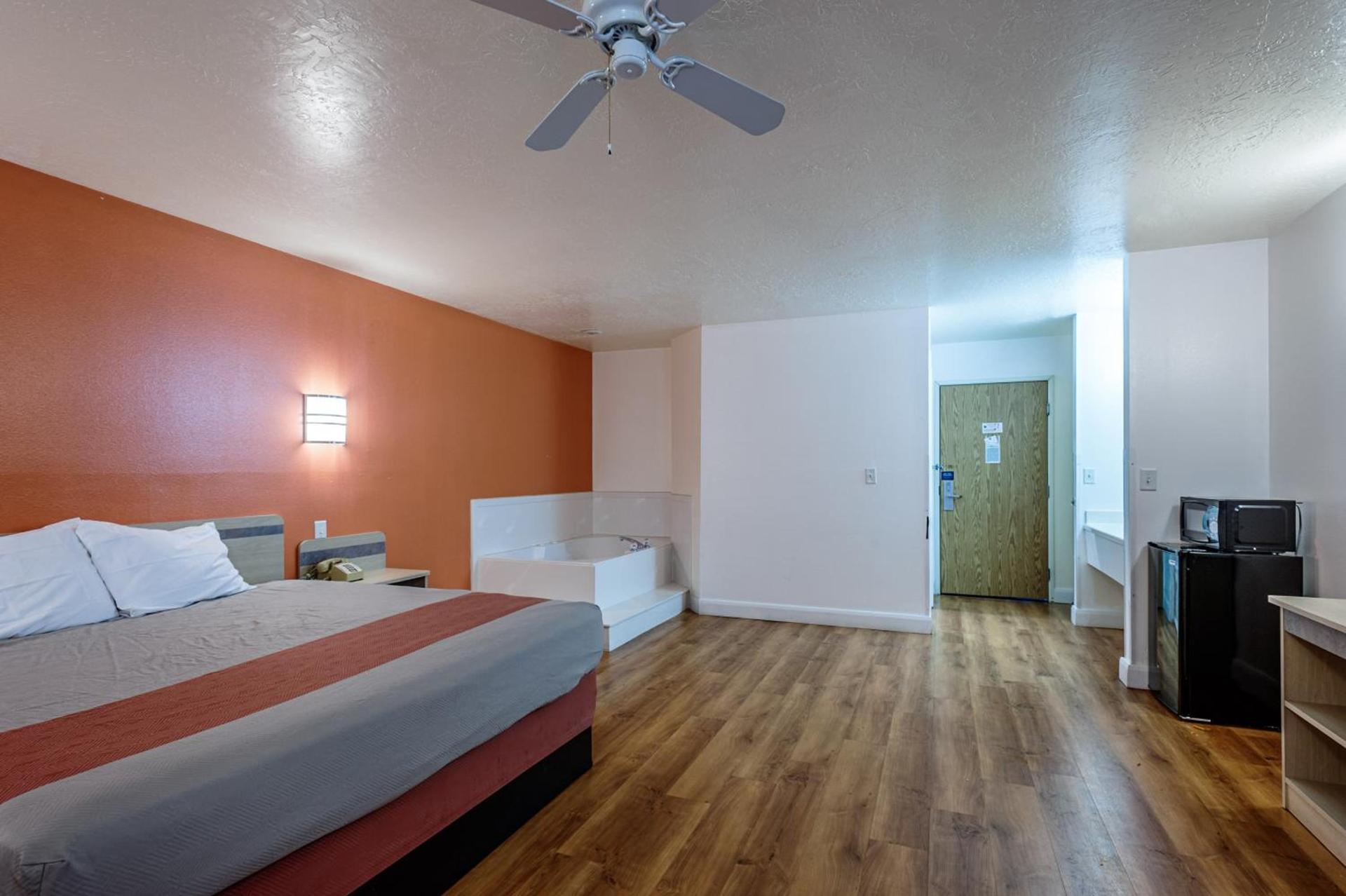 Motel 6-Beaver, UT photo 53