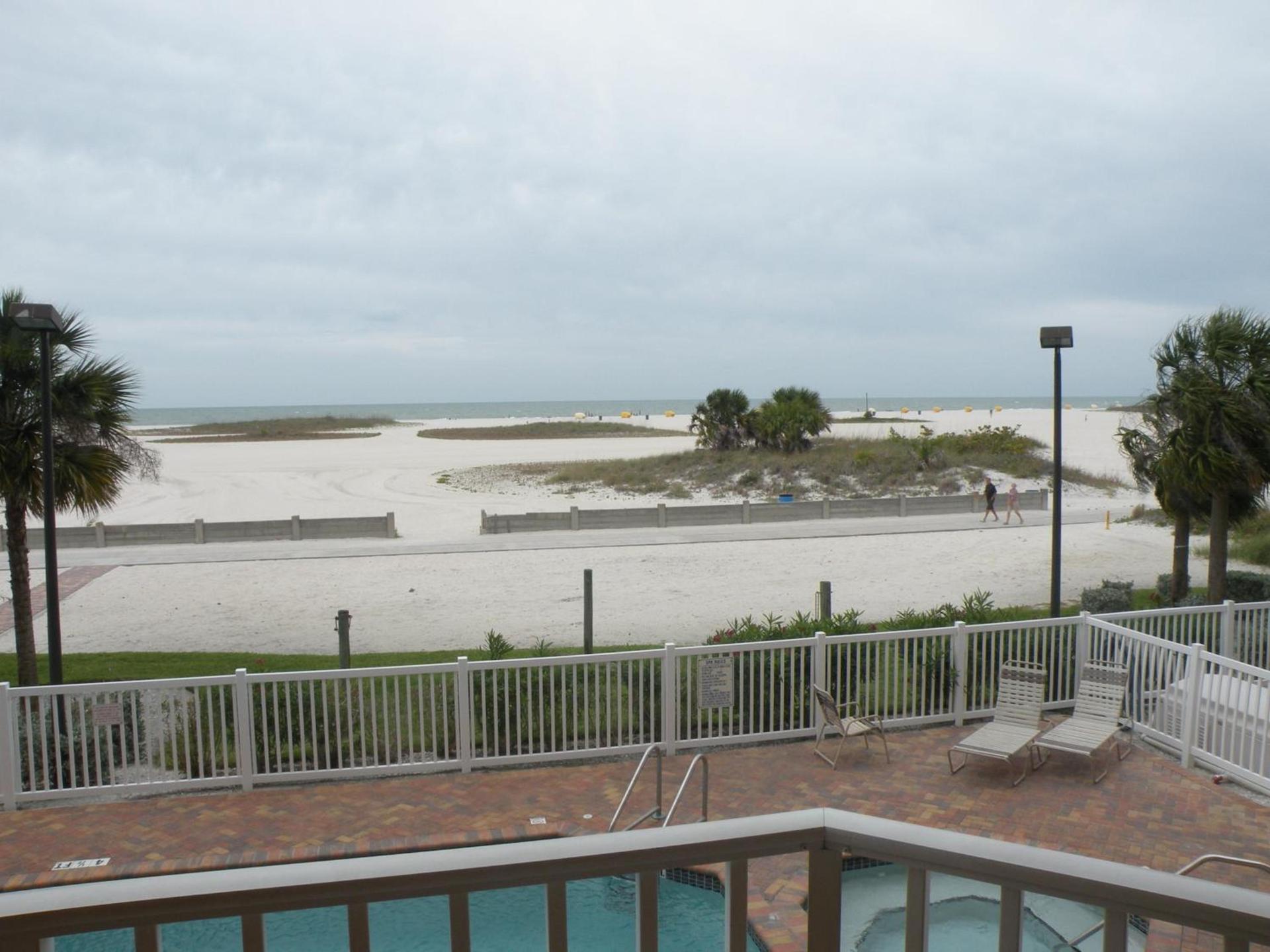 Surf Beach Treasure Island Resort photo 2