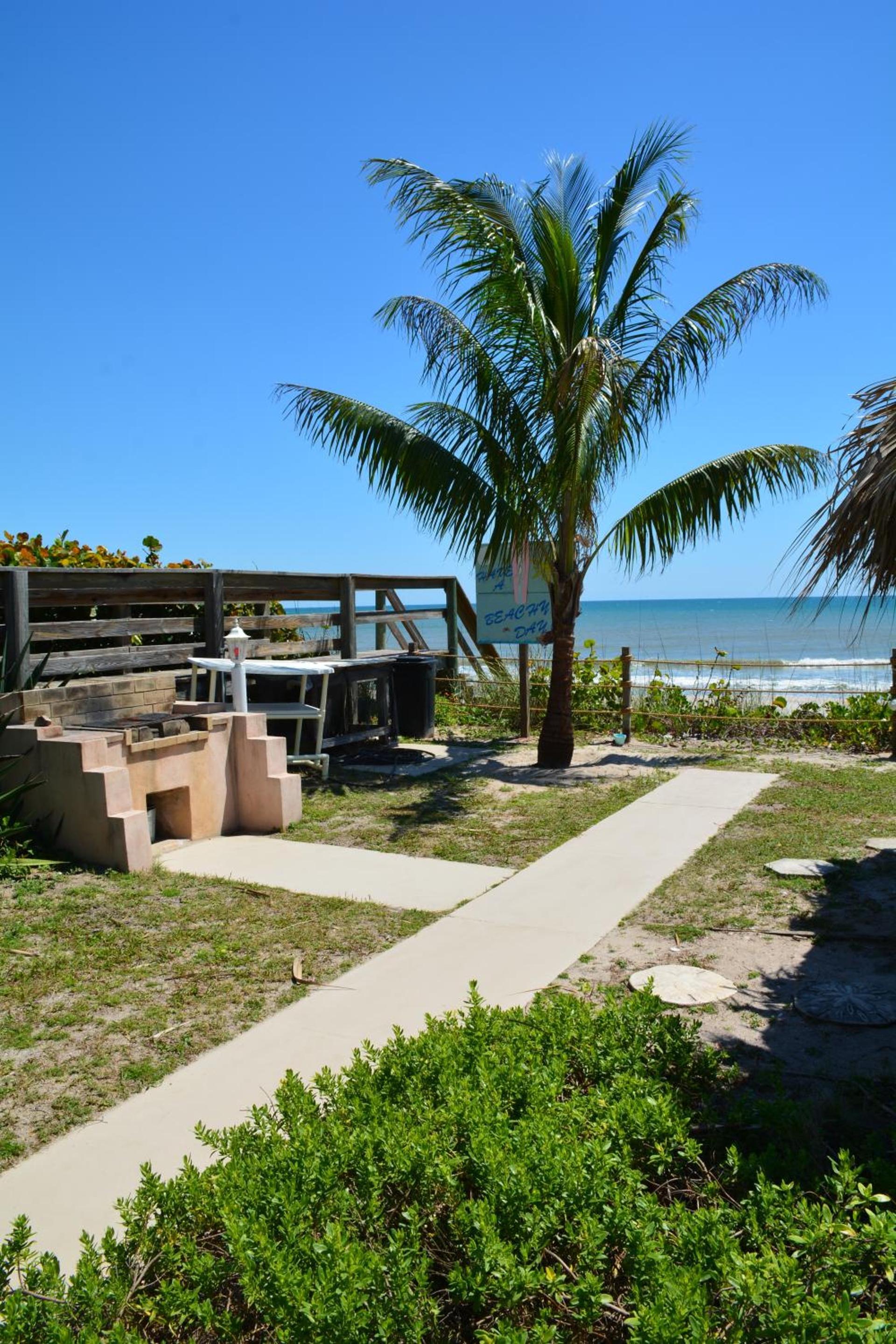 Oceanfront Sea Scape Motel photo 21