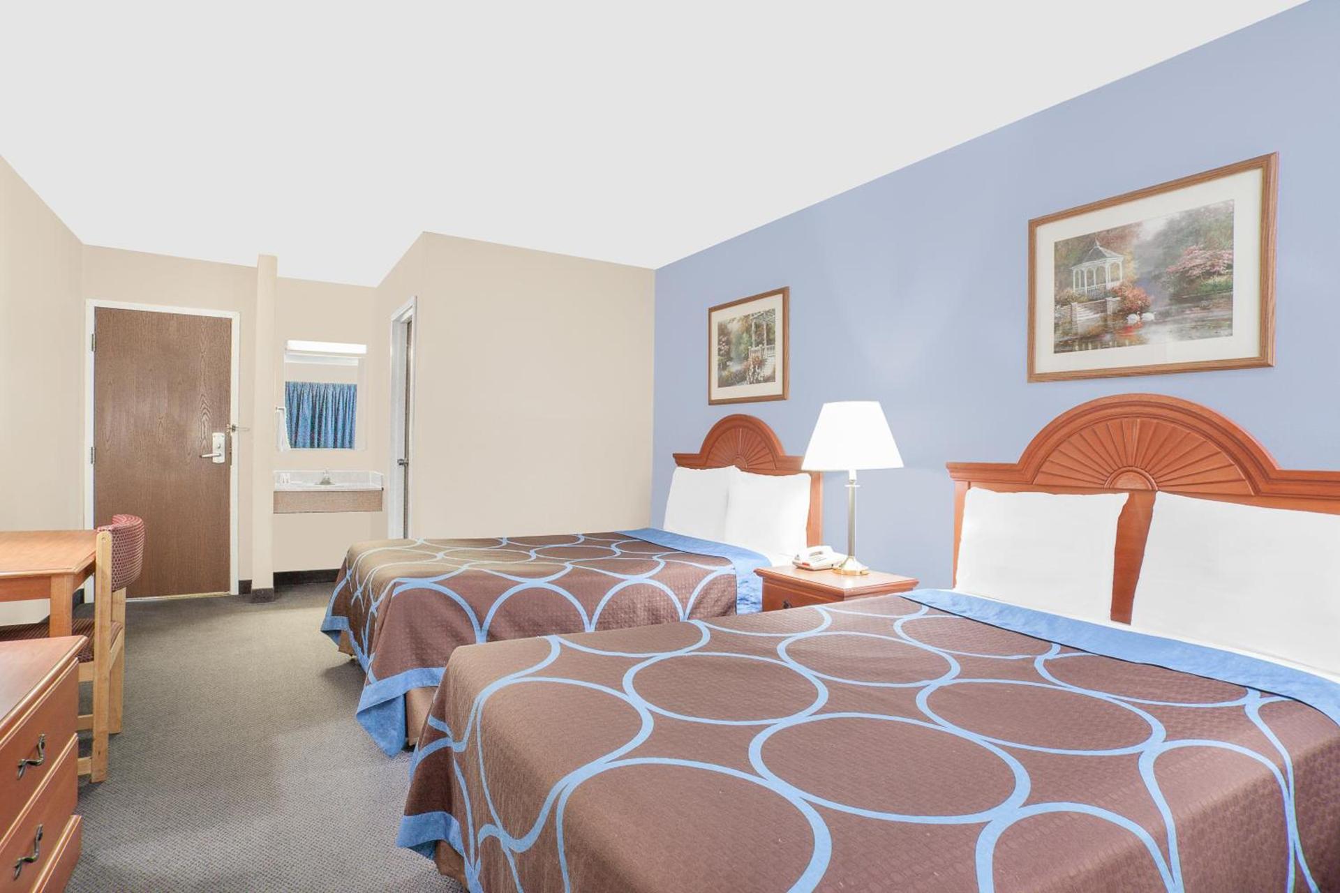 Super 8 by Wyndham Middletown photo 16
