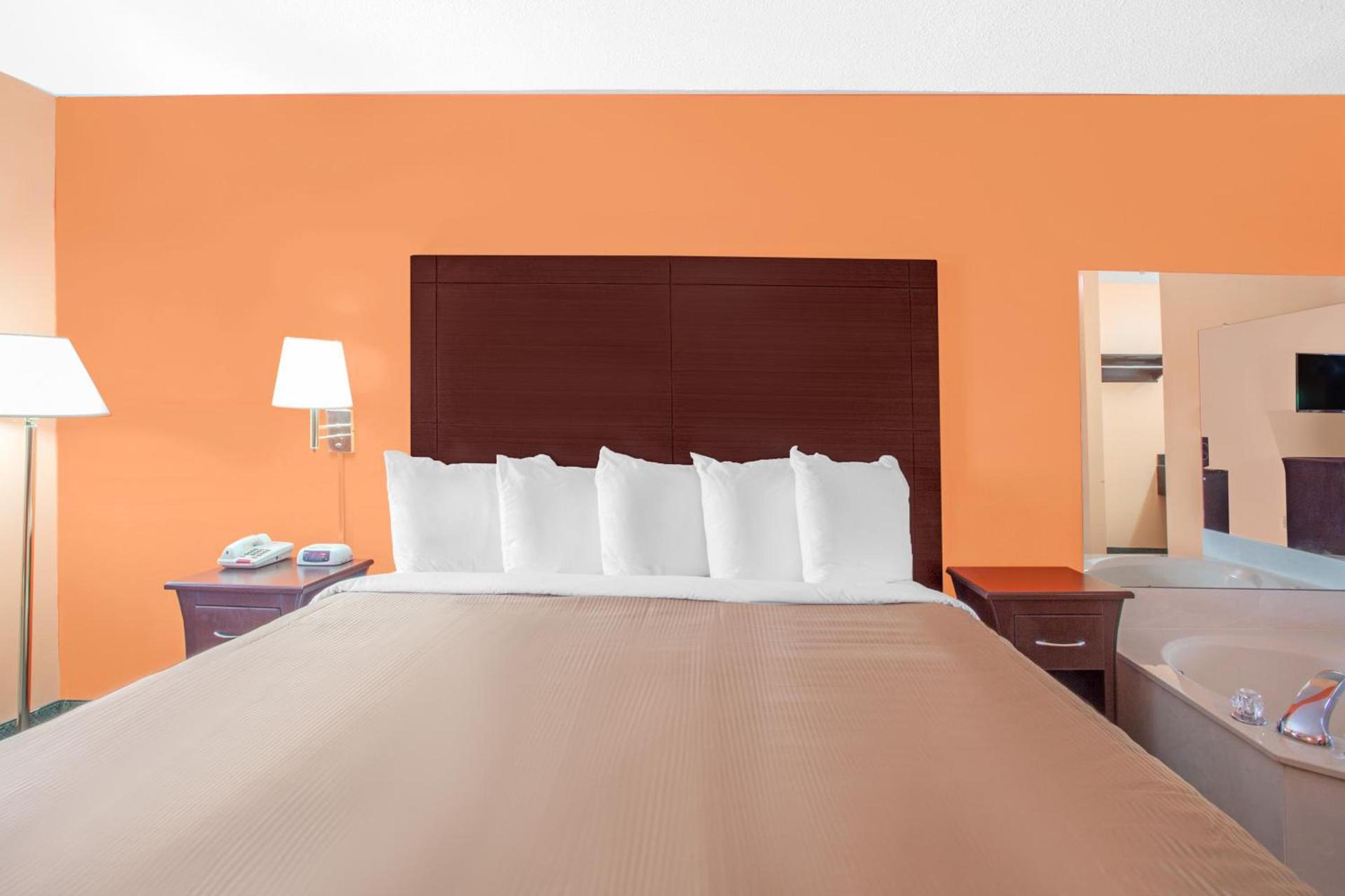 Days Inn by Wyndham Moulton photo 29