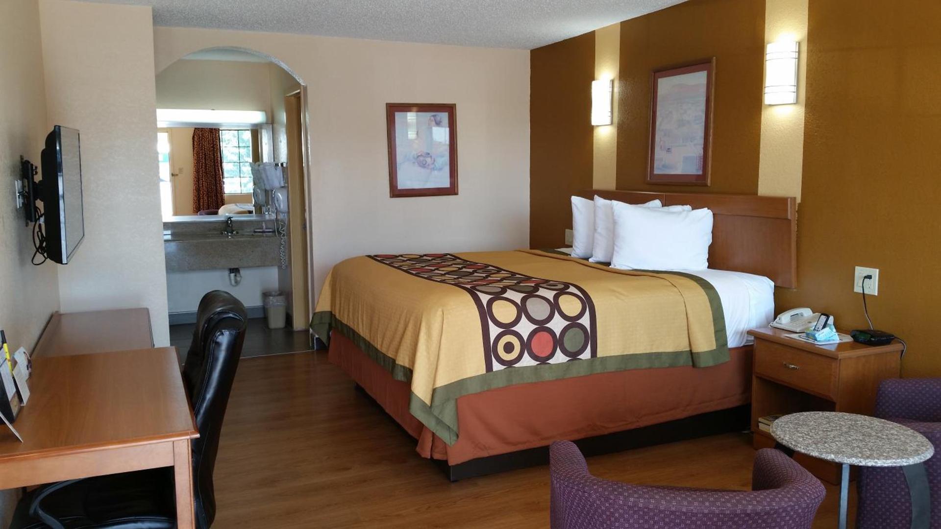 Super 8 by Wyndham Waco/Mall area TX photo 18