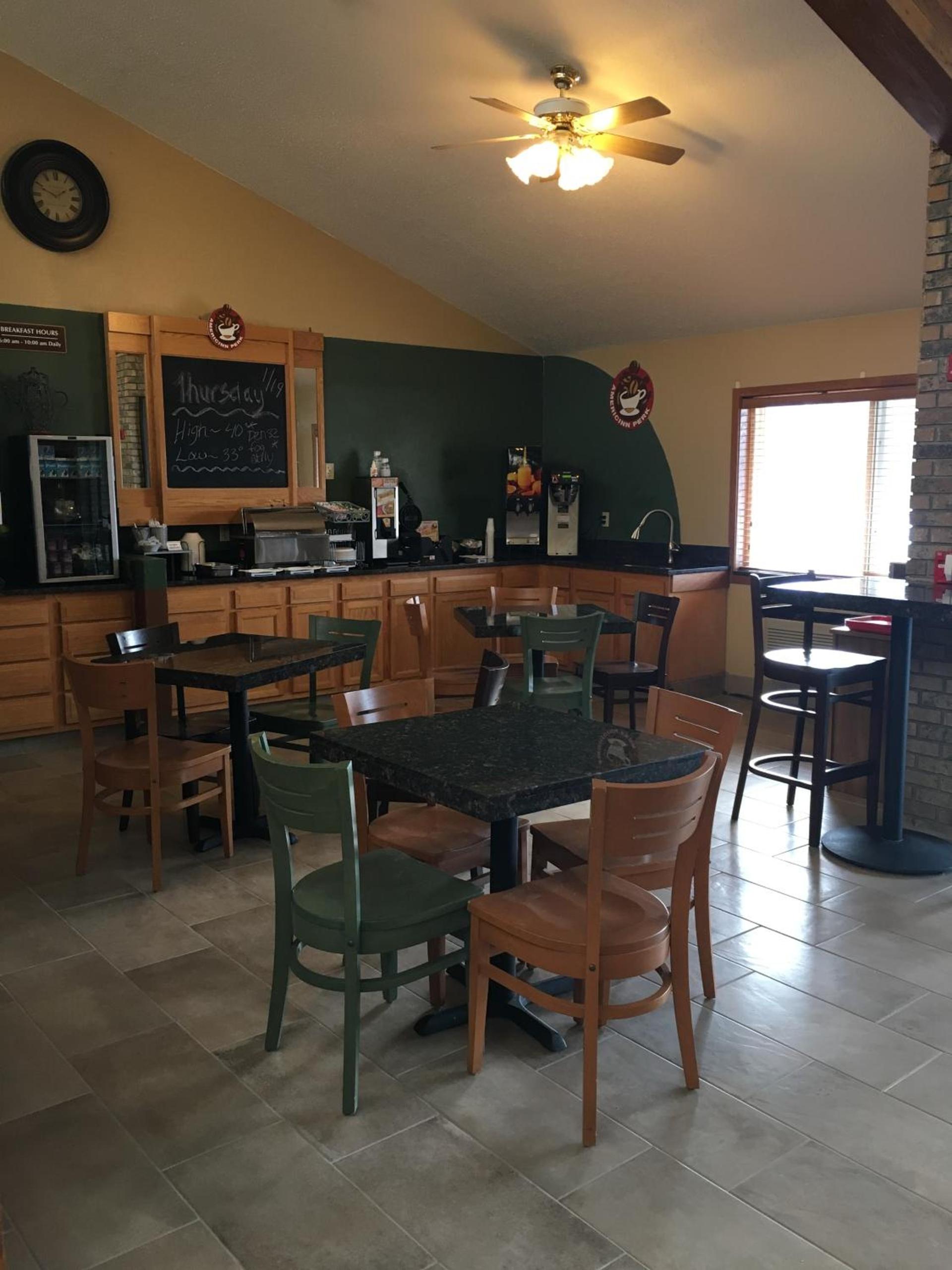 AmericInn by Wyndham Menomonie photo 10