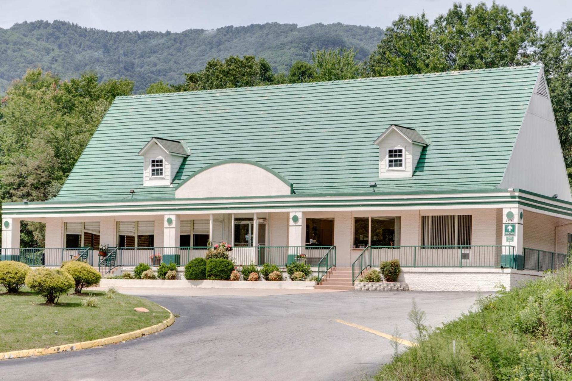 Days Inn by Wyndham Asheville West photo 47