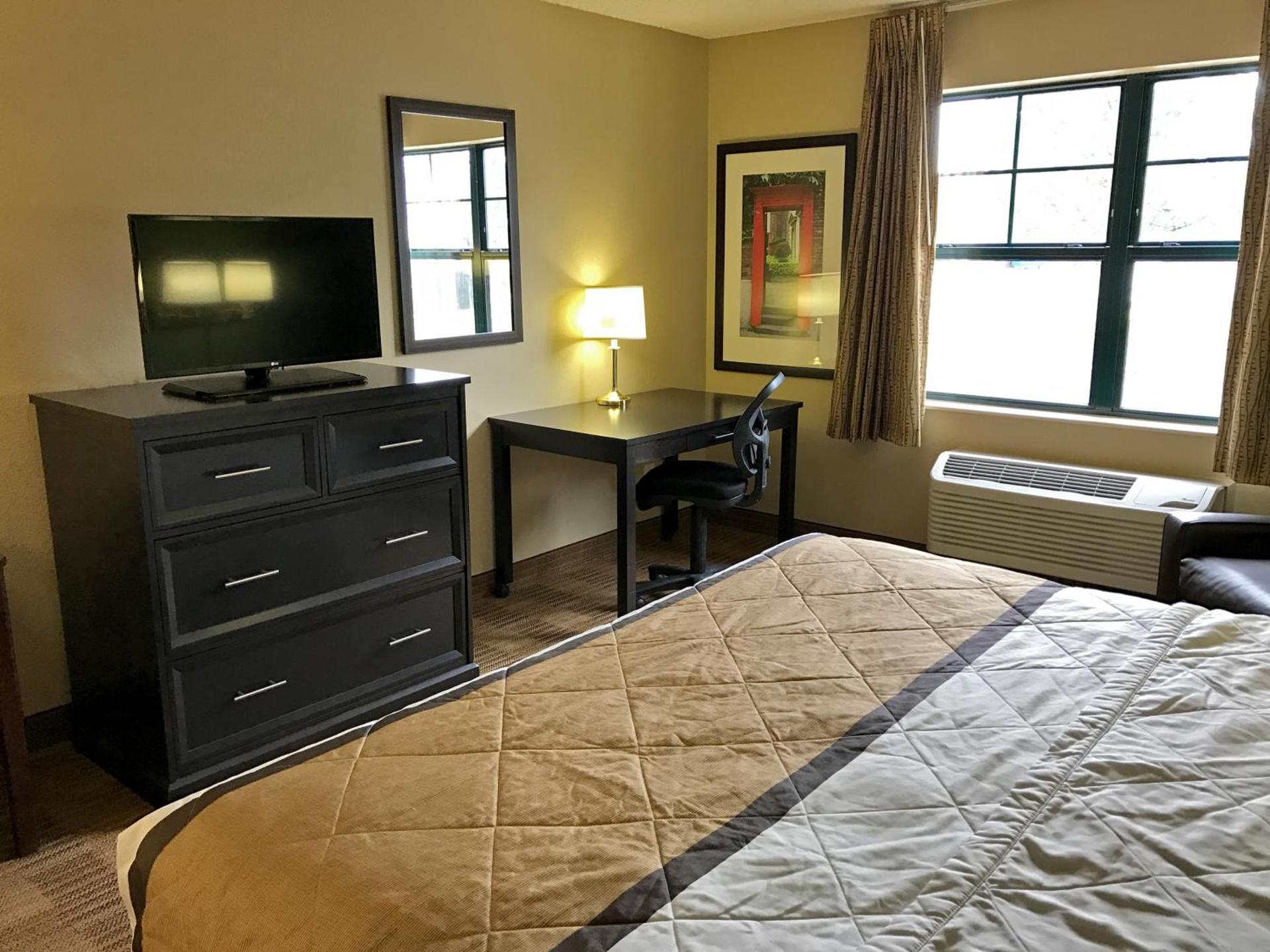 Extended Stay America Select Suites - Detroit - Farmington Hills photo 42