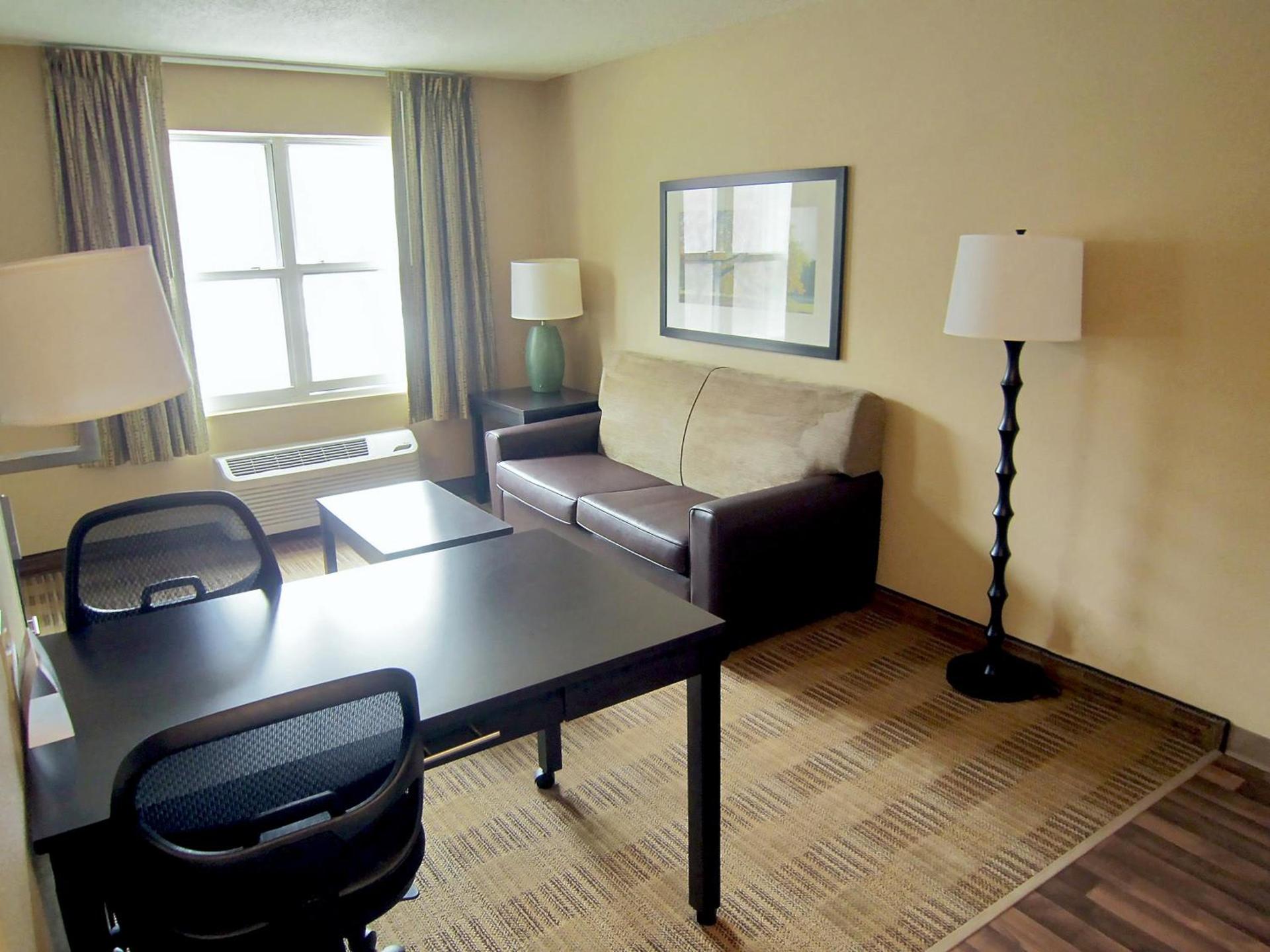 Extended Stay America Suites - Detroit - Novi - Orchard Hill Place photo 44