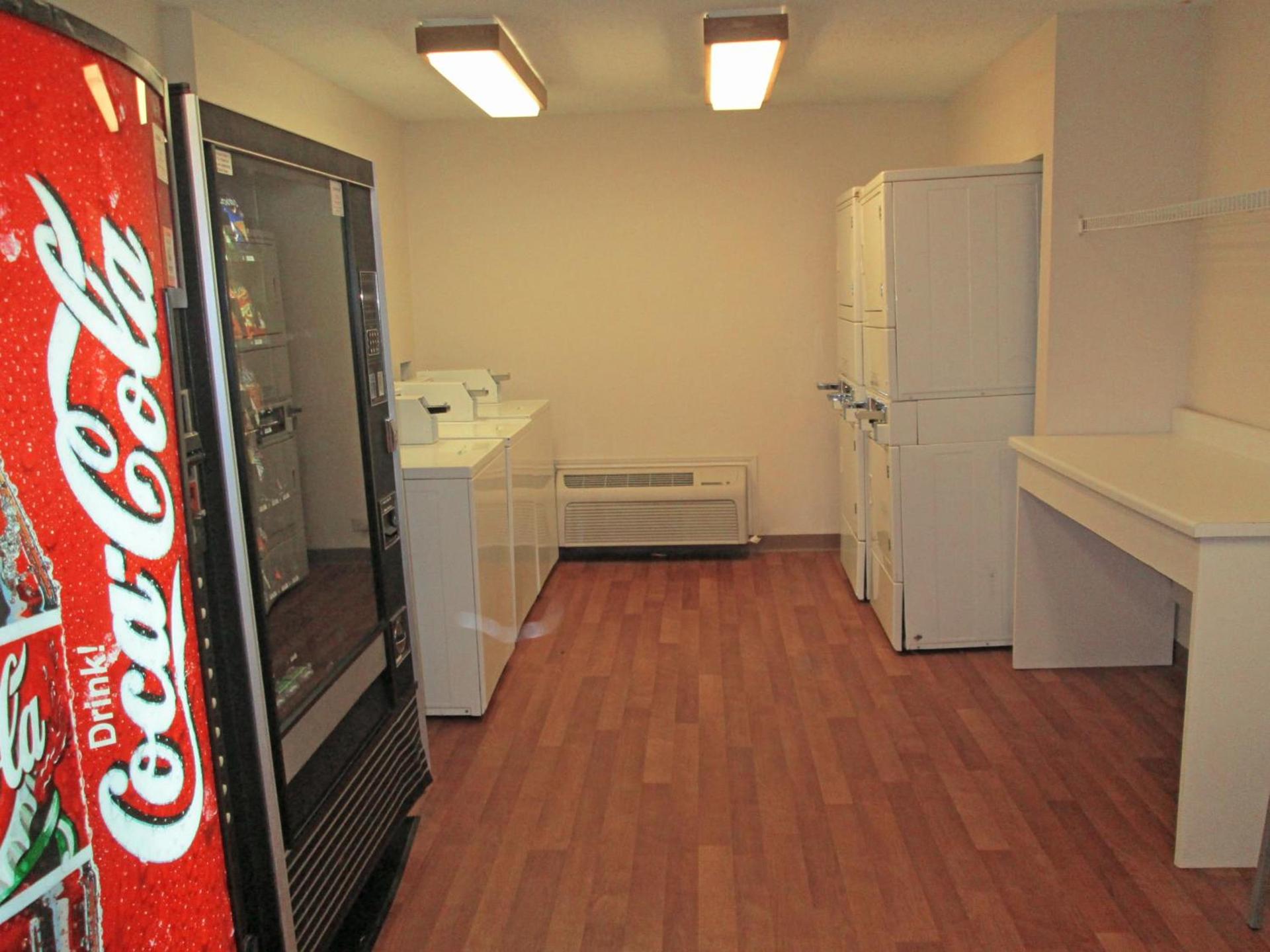 Hawthorn Extended Stay by Wyndham Bedford - Dallas photo 15