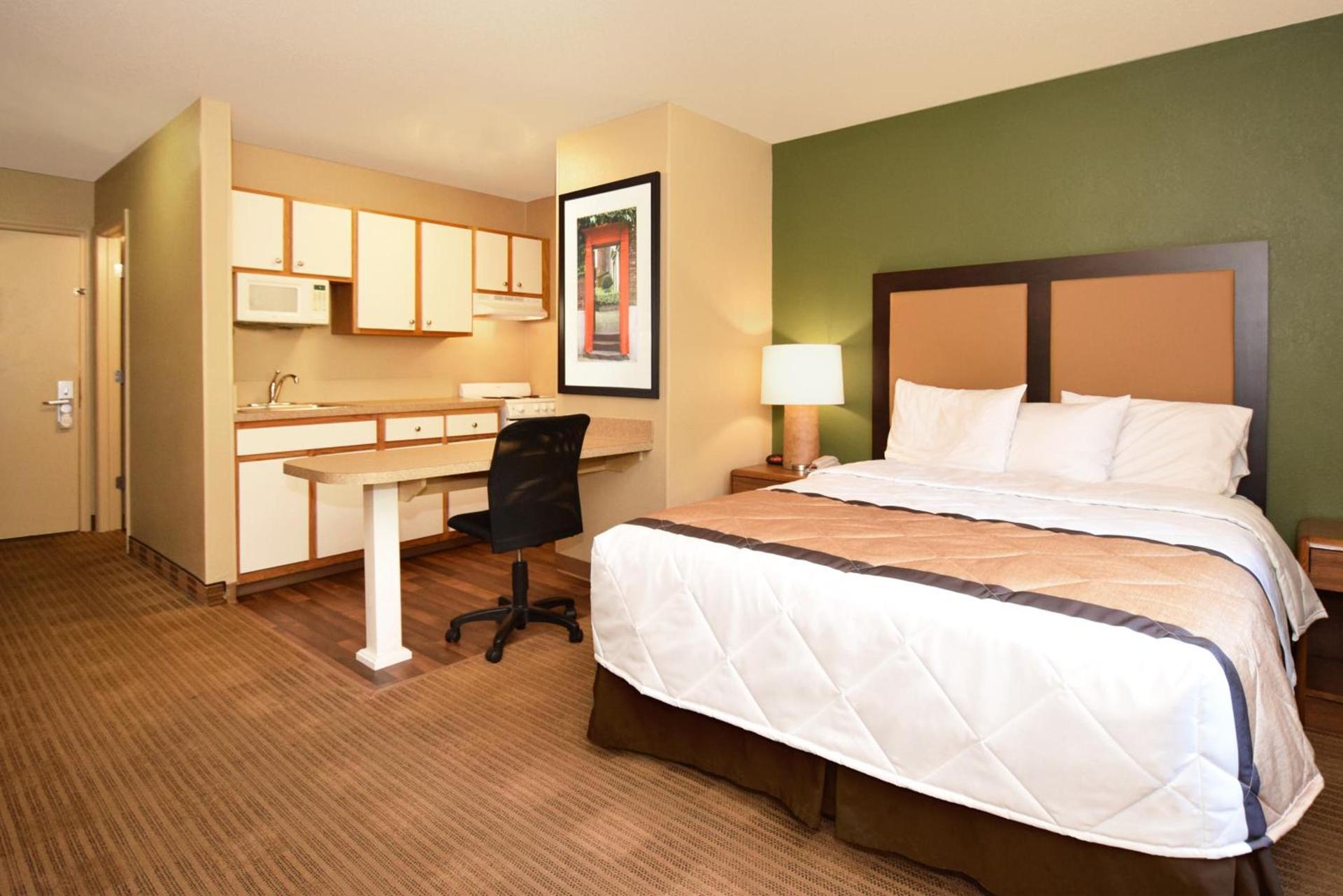 Suburban Studios Houston North I-45 photo 16