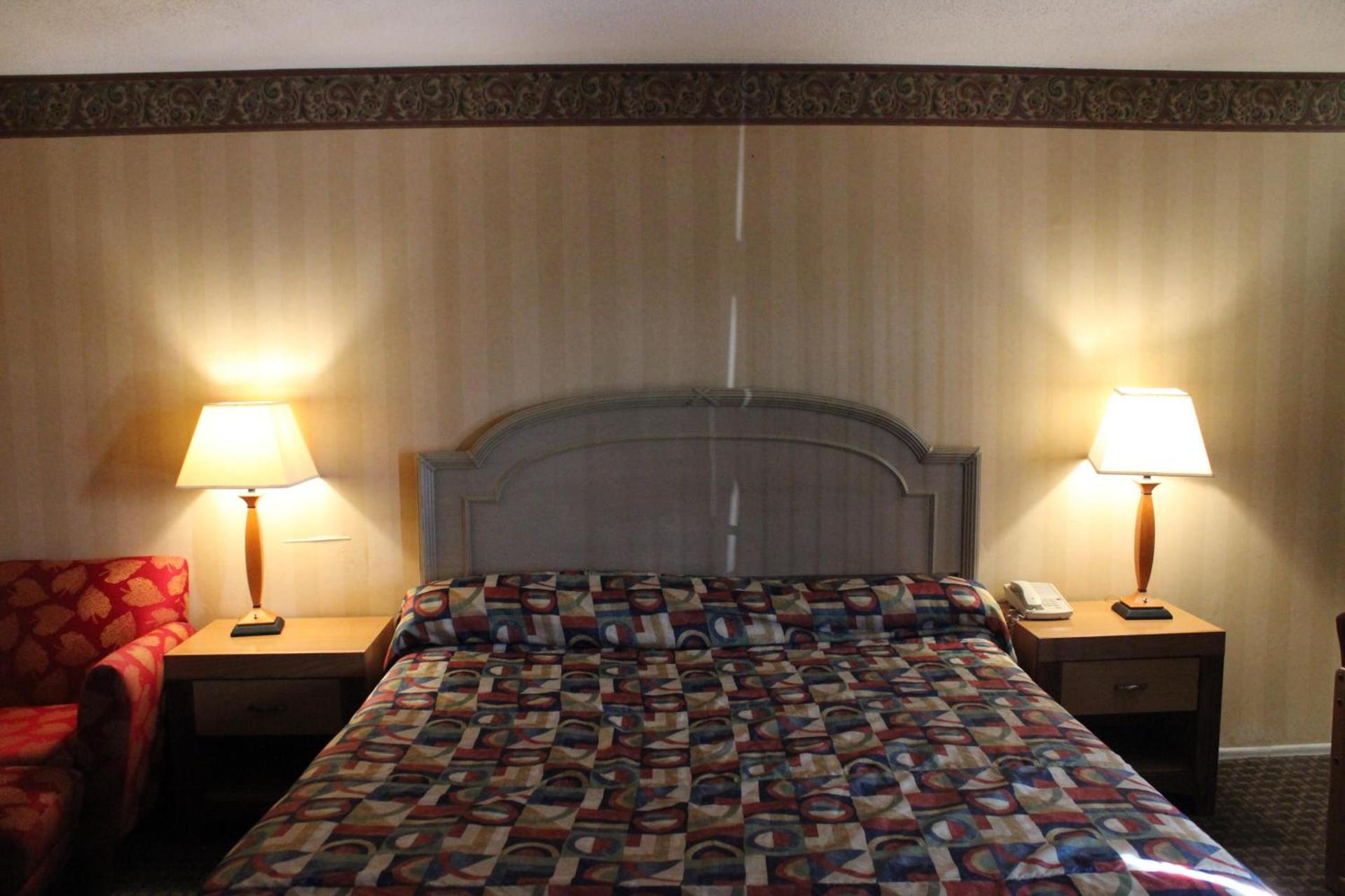 Gateway Inn Fairfield photo 13