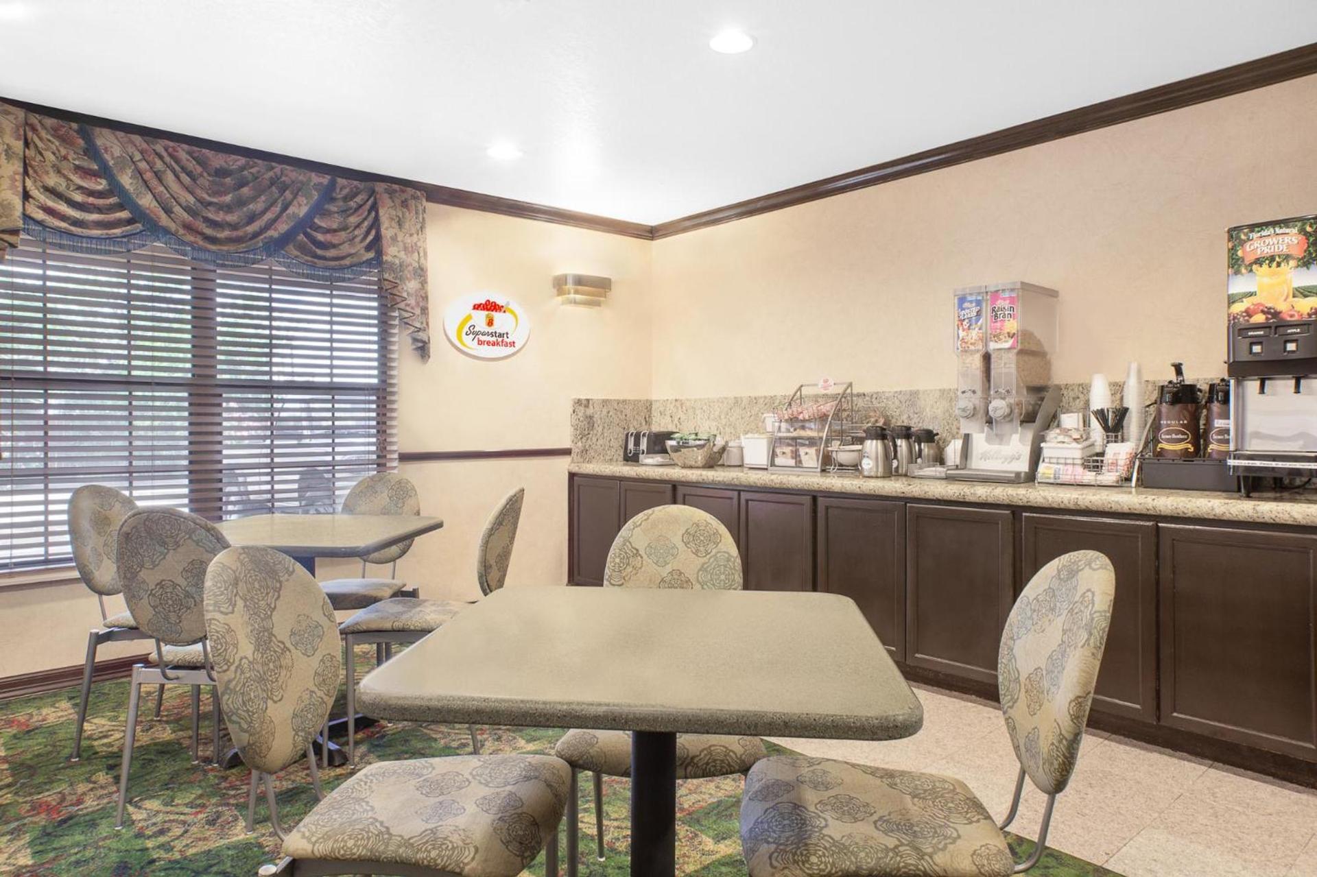 Super 8 by Wyndham Corpus Christi photo 20