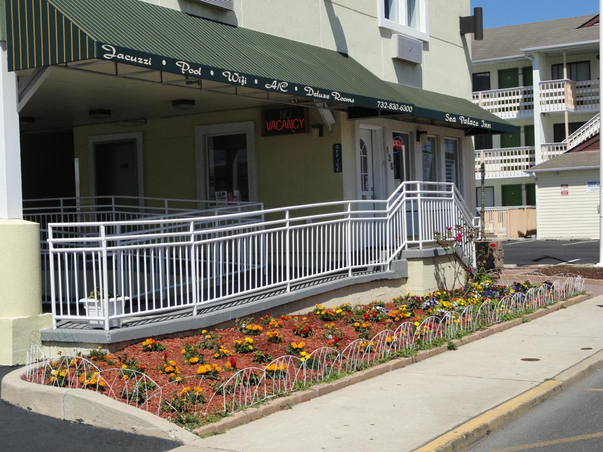 Sea Palace Inn photo 20