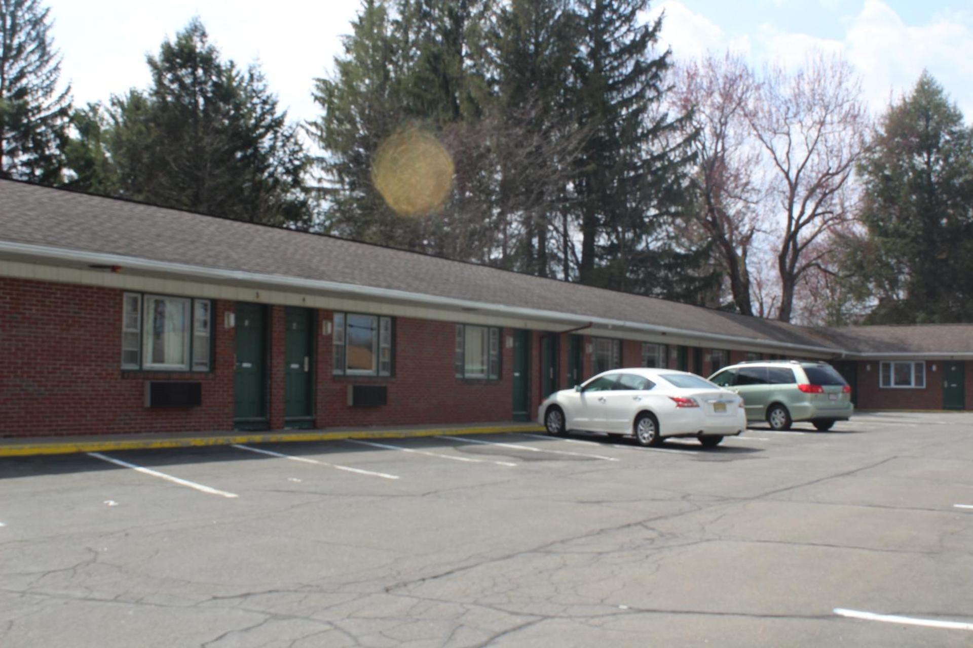 Elm Motel photo 9