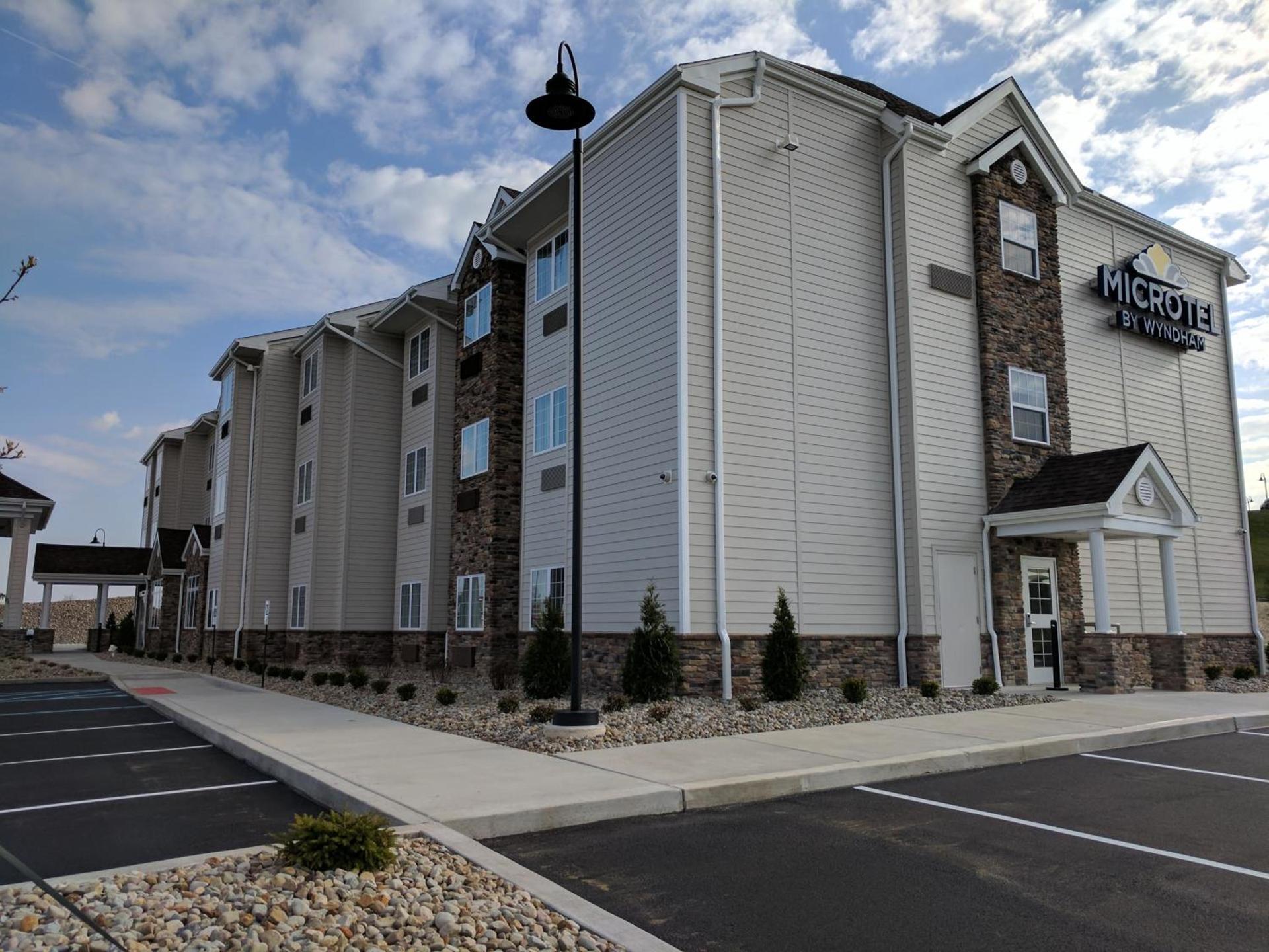 Microtel Inn & Suites by Wyndham Clarion photo 61