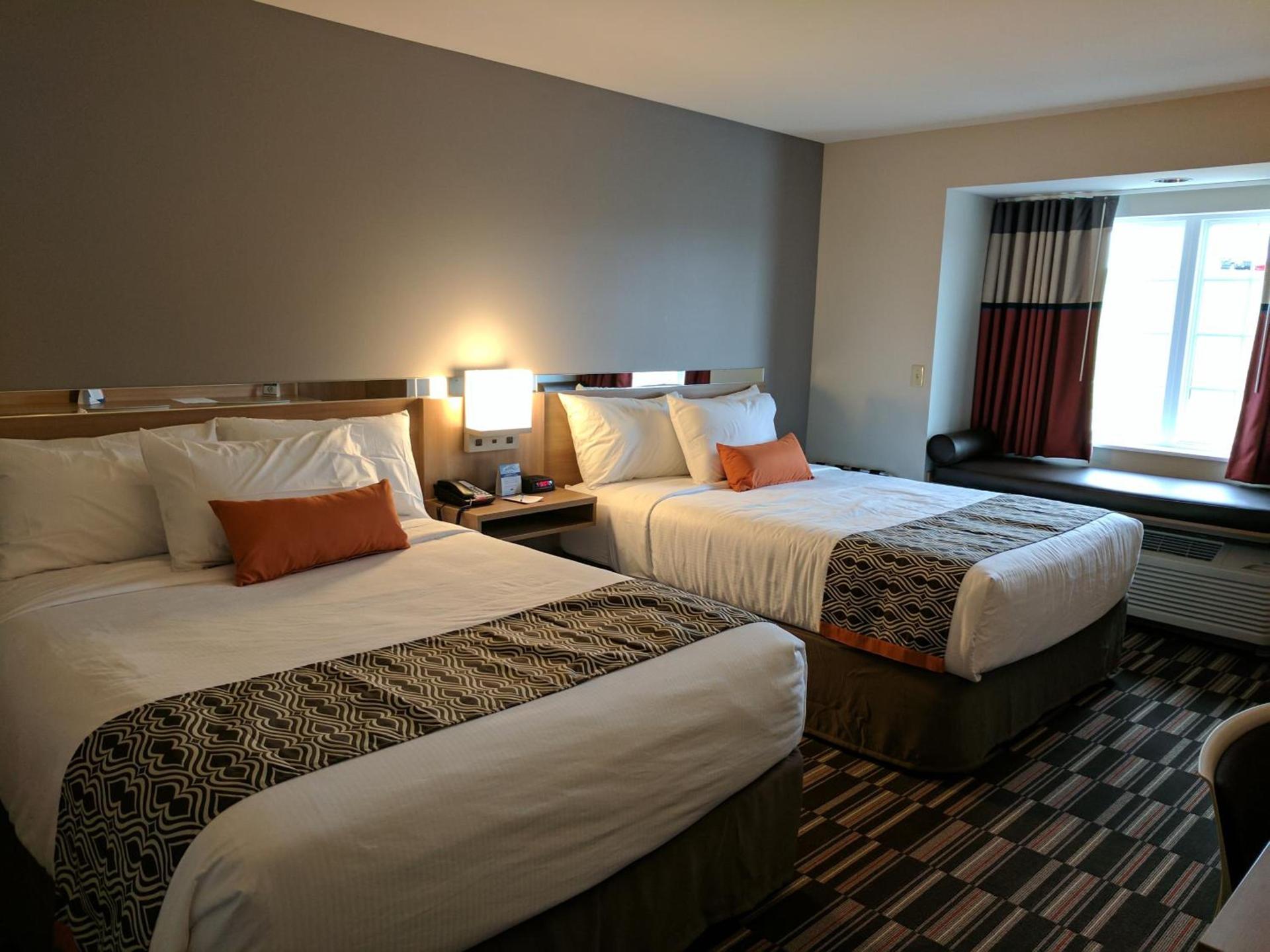 Microtel Inn & Suites by Wyndham Clarion photo 64