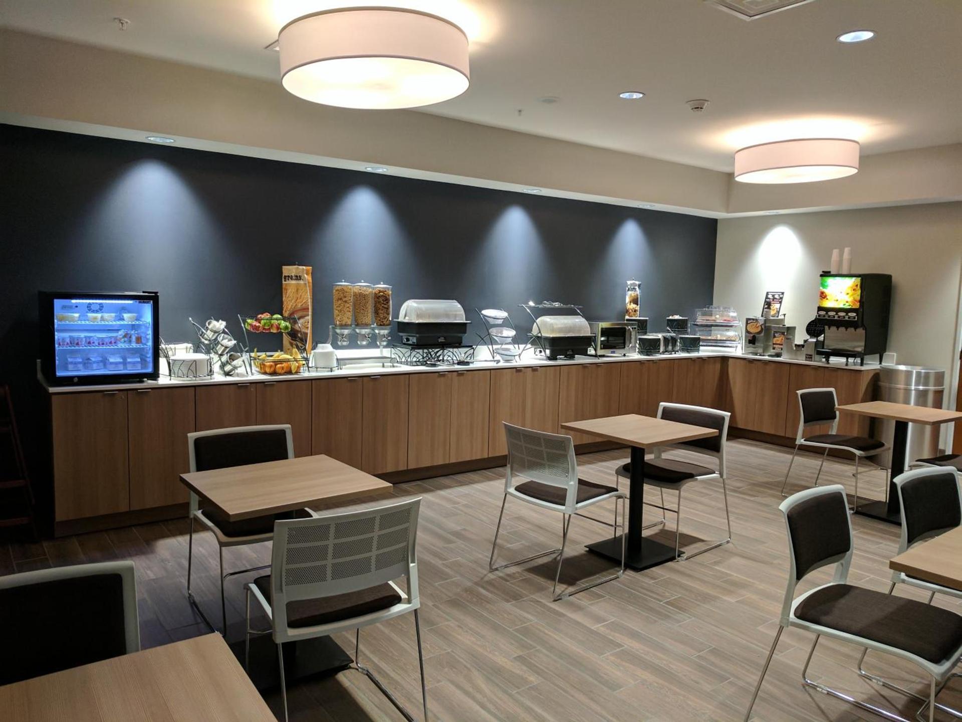 Microtel Inn & Suites by Wyndham Clarion photo 78