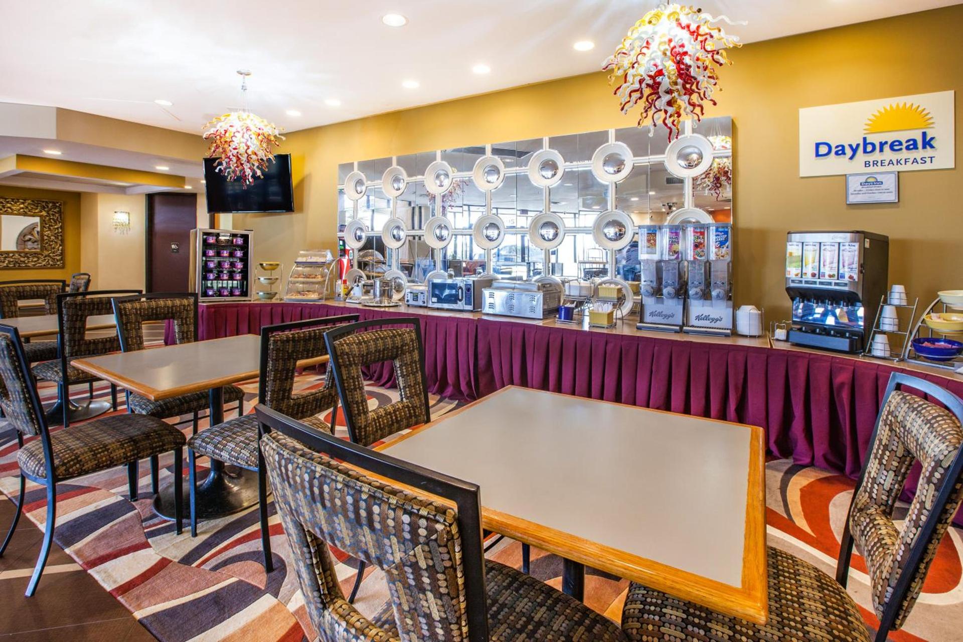 Days Inn by Wyndham Sherman photo 55