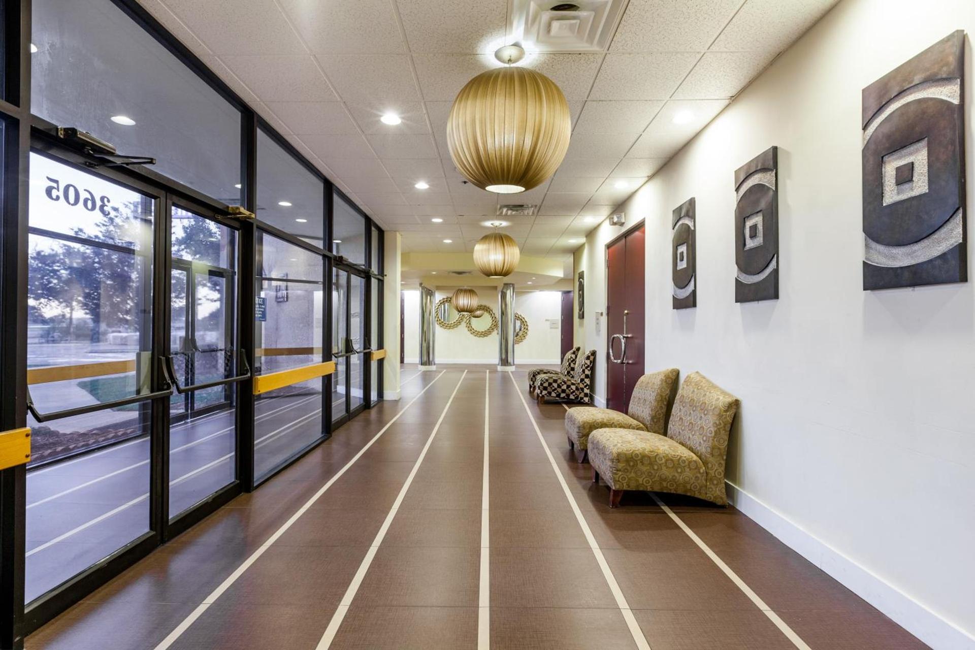 Days Inn by Wyndham Sherman photo 50