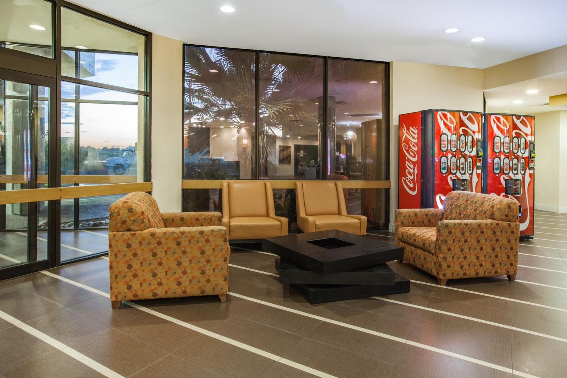 Days Inn by Wyndham Sherman photo 51