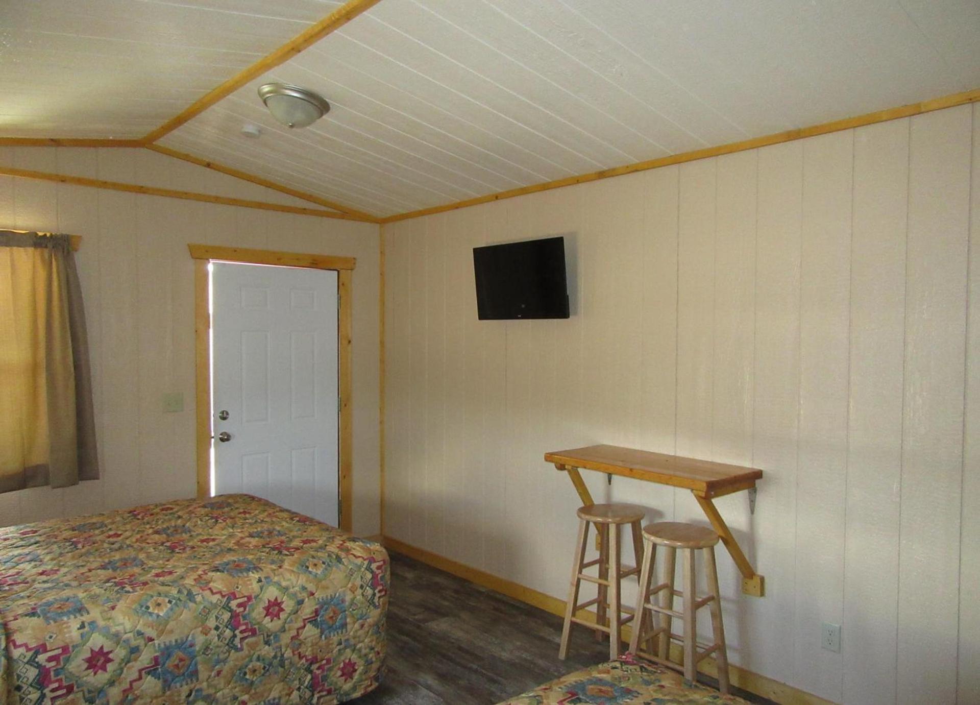 Big Bear Motel photo 33