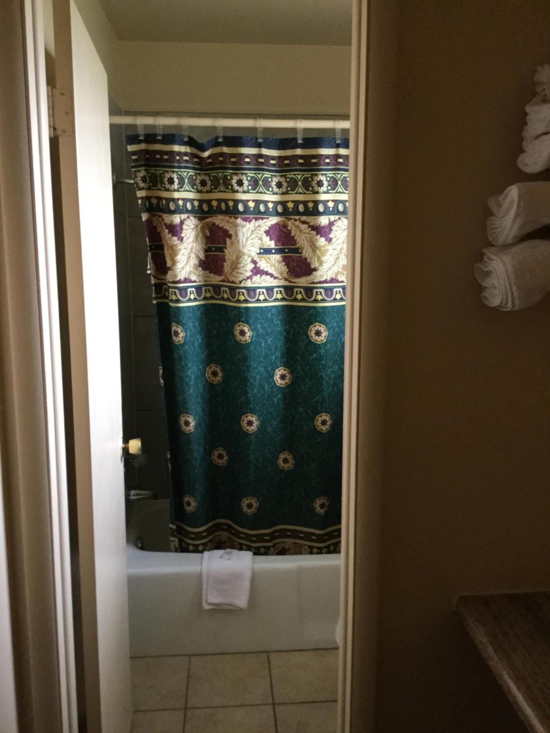 Deluxe Inn photo 3