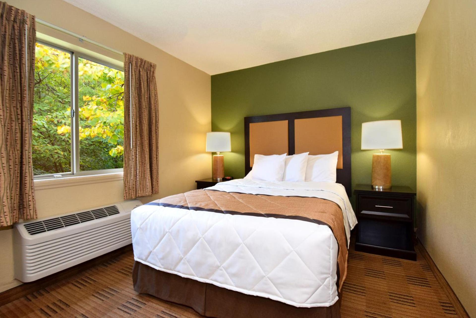 Candlewood Suites Jacksonville Southpoint photo 3