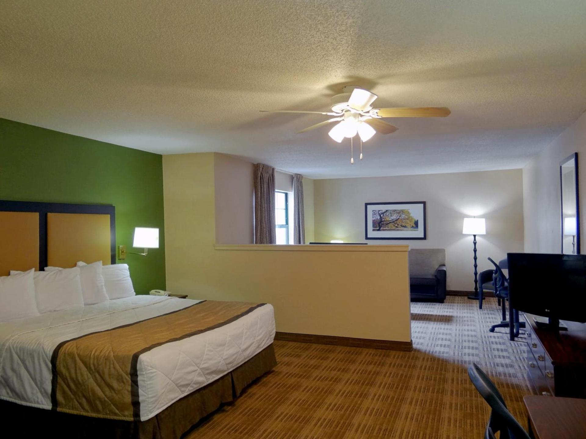Studio 6 Extended Stay Fishkill Westage Center NY photo 44