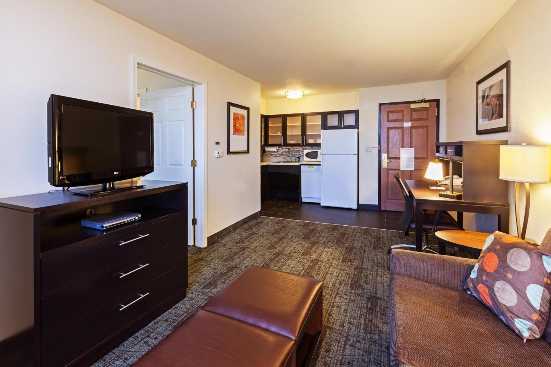 Staybridge Suites Tulsa-Woodland Hills by IHG photo 2