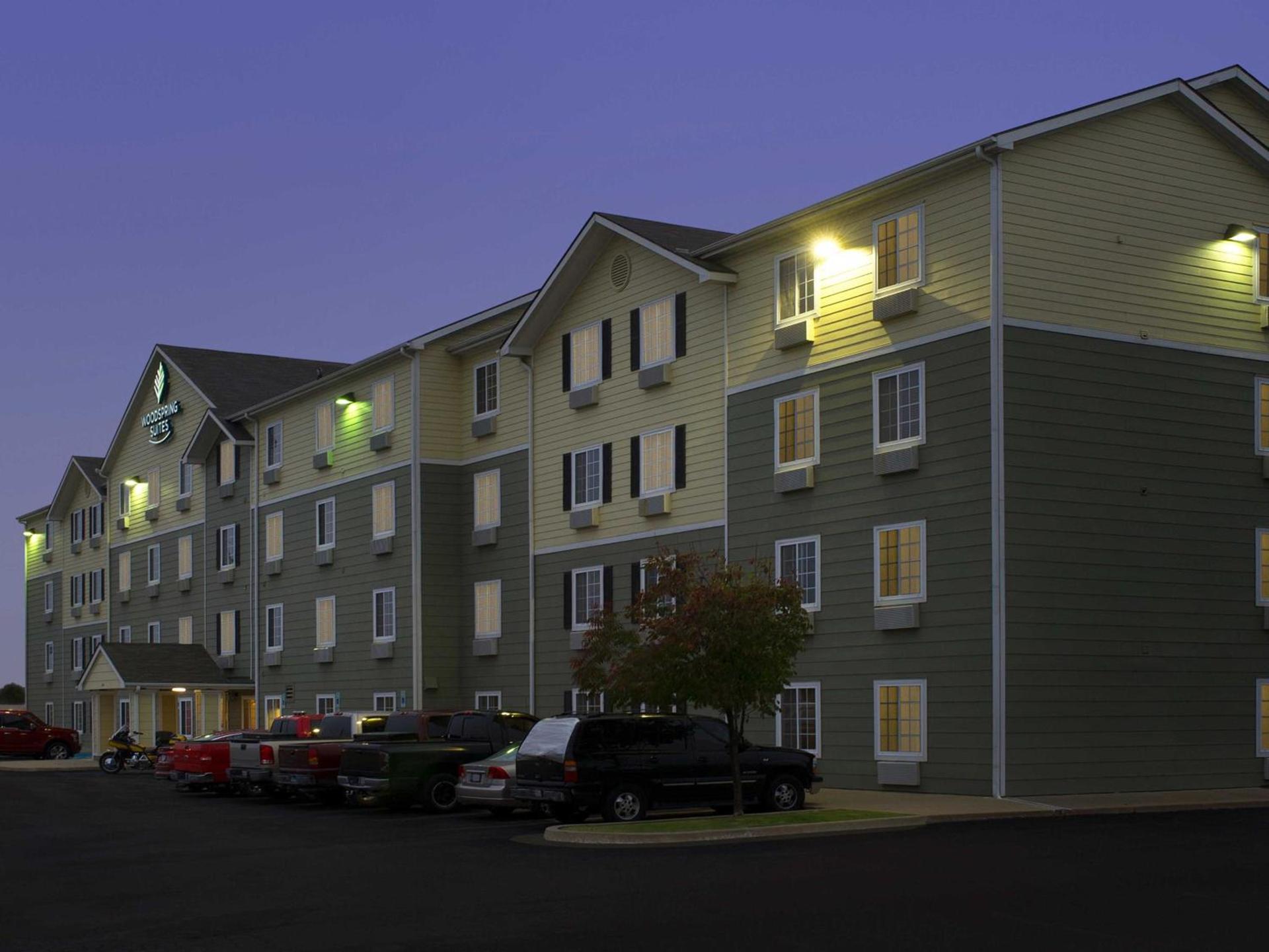 WoodSpring Suites Tulsa photo 31