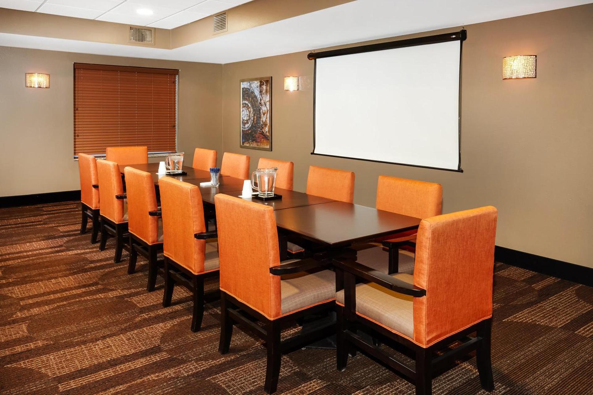 AmericInn by Wyndham Waupun photo 38