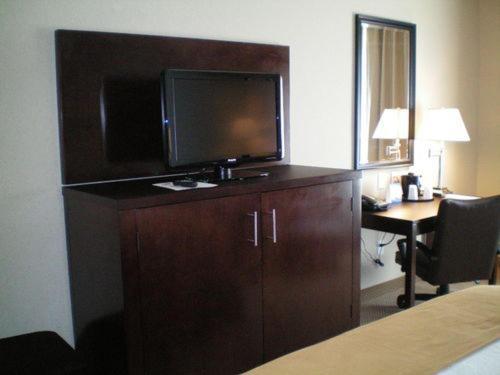 Holiday Inn Express Hotel & Suites Beaumont Northwest by IHG photo 7