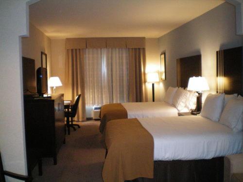 Holiday Inn Express Hotel & Suites Beaumont Northwest by IHG photo 9