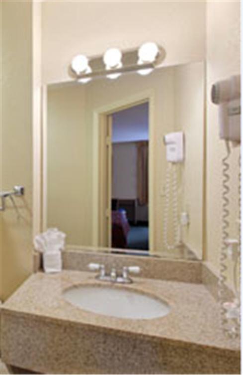 Bestway Inn photo 19