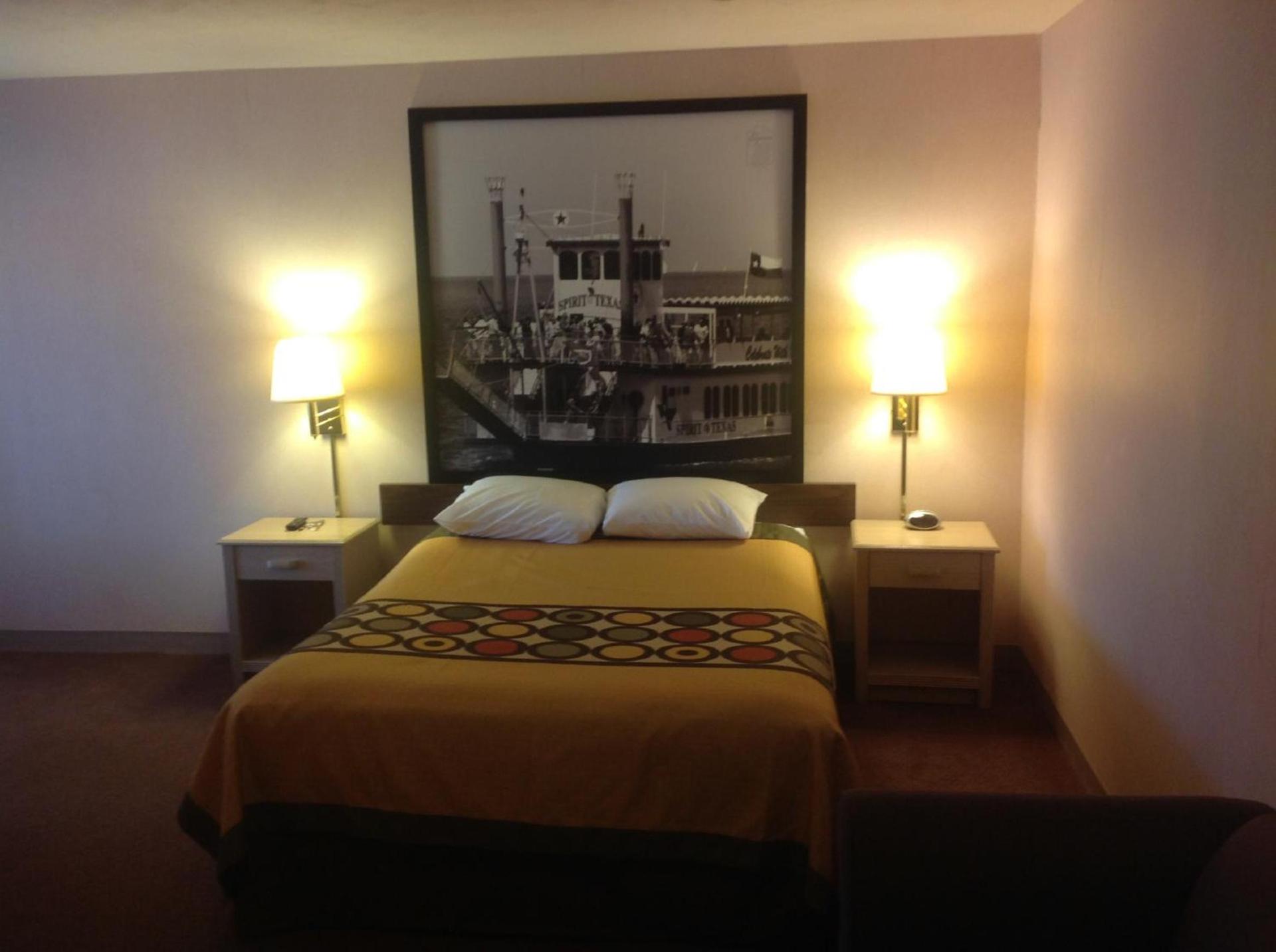 Super 8 by Wyndham Jasper TX photo 41