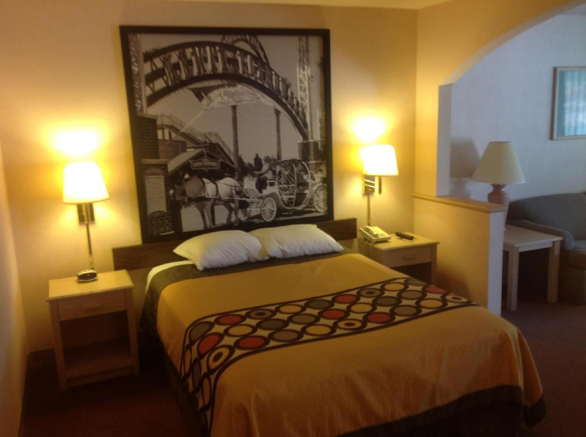 Super 8 by Wyndham Jasper TX photo 38